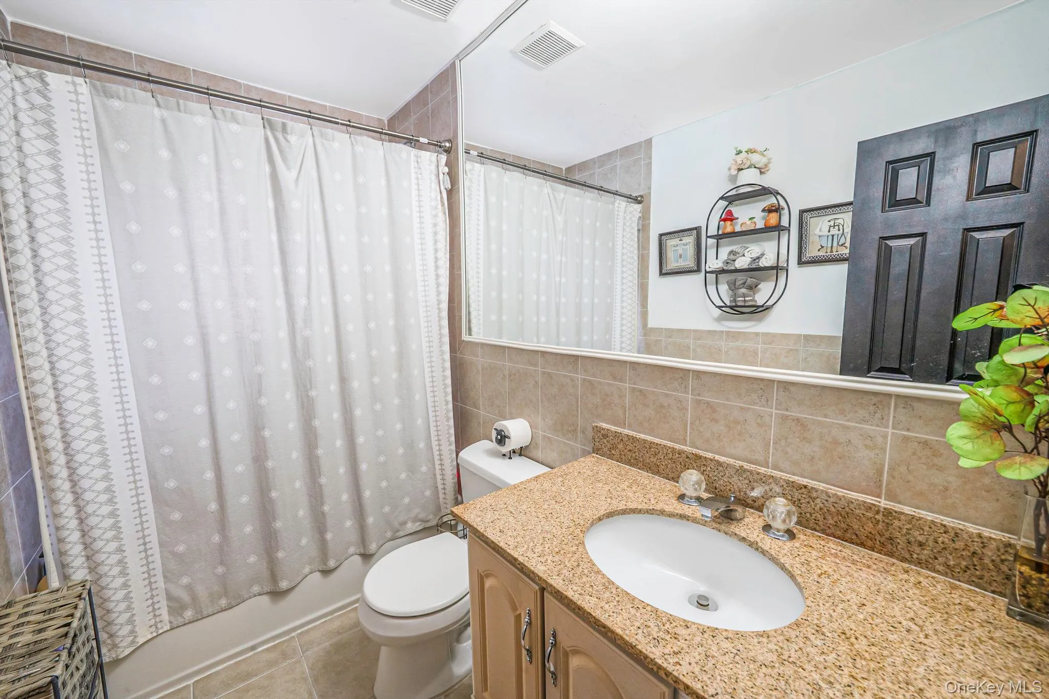 72 Rushmore Street, Huntington, NY, 4 Bedrooms Bedrooms, 8 Rooms Rooms,2 BathroomsBathrooms,Residential,For Rent,Rushmore,0,998588 72 Rushmore Street, Huntington, NY, 4 Bedrooms Bedrooms, 8 Rooms Rooms,2 BathroomsBathrooms,Residential,For Rent,Rushmore,0,998588
