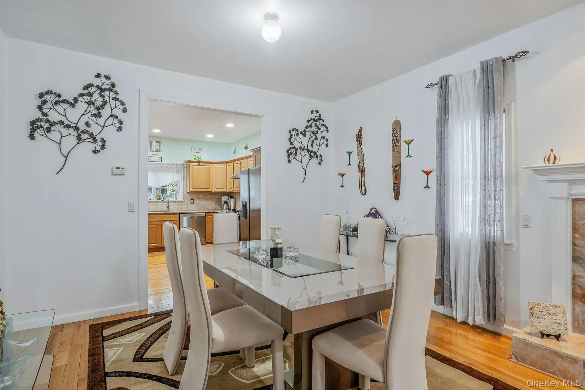 72 Rushmore Street, Huntington, NY, 4 Bedrooms Bedrooms, 8 Rooms Rooms,2 BathroomsBathrooms,Residential,For Rent,Rushmore,0,998588 72 Rushmore Street, Huntington, NY, 4 Bedrooms Bedrooms, 8 Rooms Rooms,2 BathroomsBathrooms,Residential,For Rent,Rushmore,0,998588