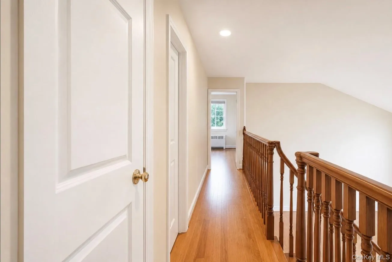 21 Gary Road, Oyster Bay, NY, 3 Bedrooms Bedrooms, 6 Rooms Rooms,2 BathroomsBathrooms,Residential Lease,For Rent,Gary Road,0,998592 21 Gary Road, Oyster Bay, NY, 3 Bedrooms Bedrooms, 6 Rooms Rooms,2 BathroomsBathrooms,Residential Lease,For Rent,Gary Road,0,998592