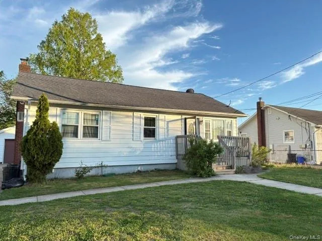 811 9th Street, West Babylon, NY, 3 Bedrooms Bedrooms, 6 Rooms Rooms,1 BathroomBathrooms,Residential Sale,For Rent,9th,0,998595 811 9th Street, West Babylon, NY, 3 Bedrooms Bedrooms, 6 Rooms Rooms,1 BathroomBathrooms,Residential Sale,For Rent,9th,0,998595