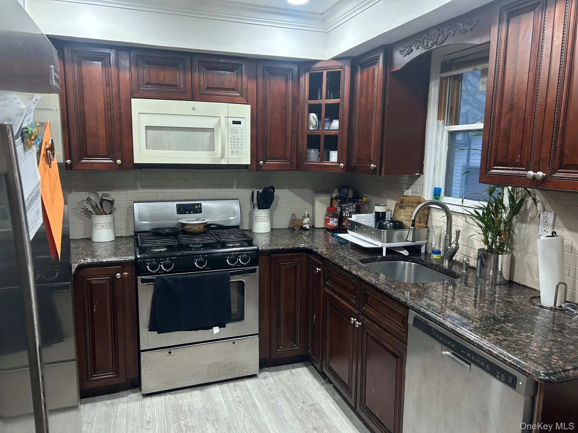 811 9th Street, West Babylon, NY, 3 Bedrooms Bedrooms, 6 Rooms Rooms,1 BathroomBathrooms,Residential Sale,For Rent,9th,0,998595 811 9th Street, West Babylon, NY, 3 Bedrooms Bedrooms, 6 Rooms Rooms,1 BathroomBathrooms,Residential Sale,For Rent,9th,0,998595