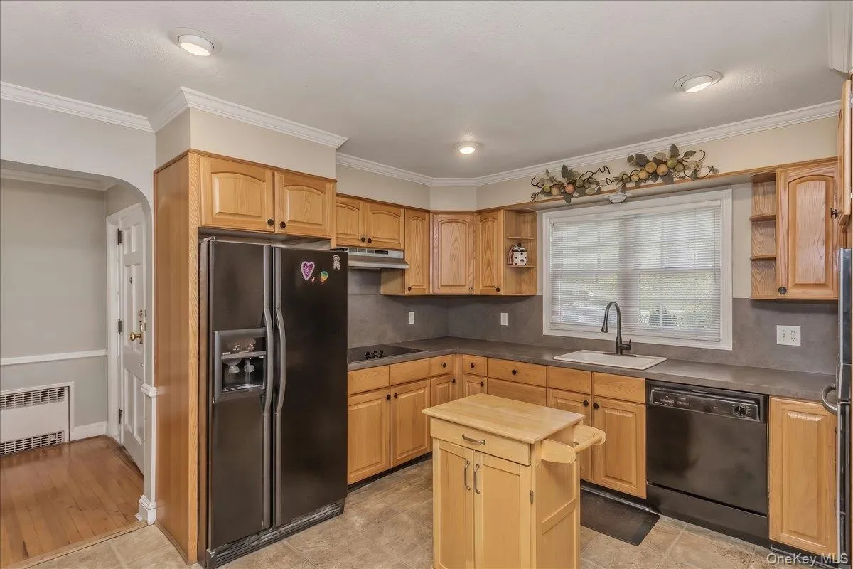 36 Roosevelt Place, Hempstead, NY, 6 Bedrooms Bedrooms, 13 Rooms Rooms,4 BathroomsBathrooms,Residential,For Rent,Roosevelt,0,998600 36 Roosevelt Place, Hempstead, NY, 6 Bedrooms Bedrooms, 13 Rooms Rooms,4 BathroomsBathrooms,Residential,For Rent,Roosevelt,0,998600