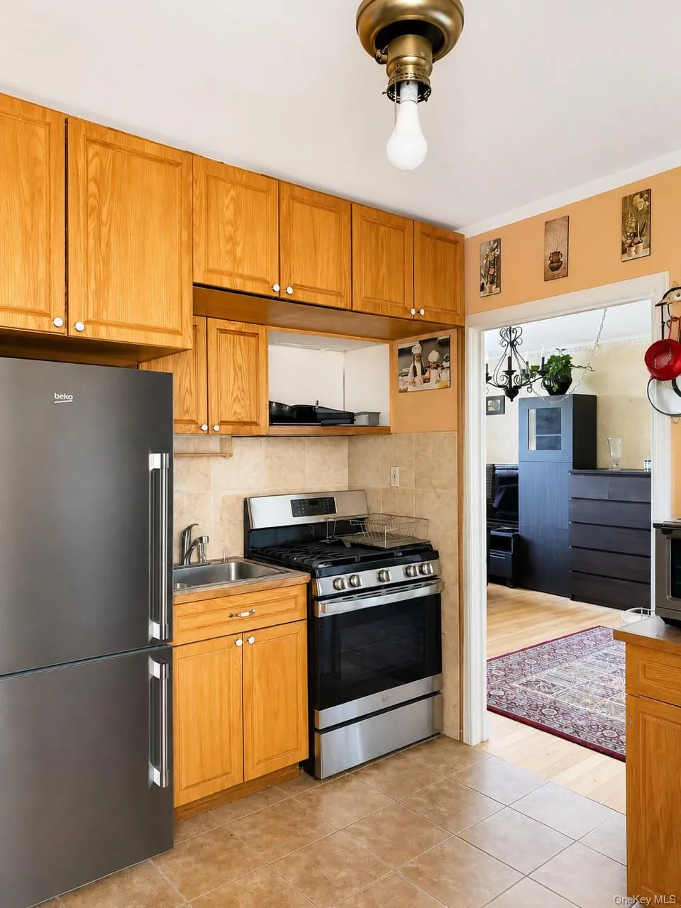 8455 Daniels Street, New York, NY, 1 Bedroom Bedrooms, 3 Rooms Rooms,1 BathroomBathrooms,Residential Lease,For Rent,Daniels,0,998607 8455 Daniels Street, New York, NY, 1 Bedroom Bedrooms, 3 Rooms Rooms,1 BathroomBathrooms,Residential Lease,For Rent,Daniels,0,998607