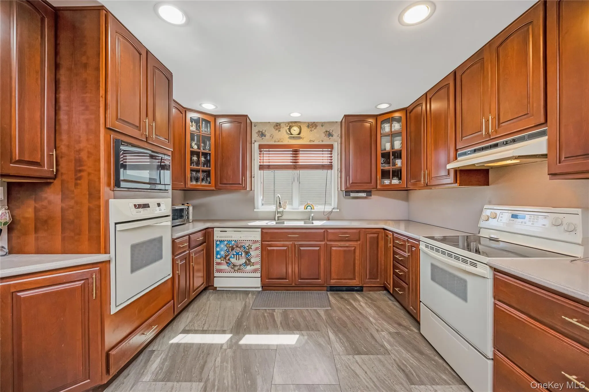 18 Tacoma Lane, Oyster Bay, NY, 4 Bedrooms Bedrooms, 7 Rooms Rooms,2 BathroomsBathrooms,Residential,For Rent,Tacoma,0,998608 18 Tacoma Lane, Oyster Bay, NY, 4 Bedrooms Bedrooms, 7 Rooms Rooms,2 BathroomsBathrooms,Residential,For Rent,Tacoma,0,998608
