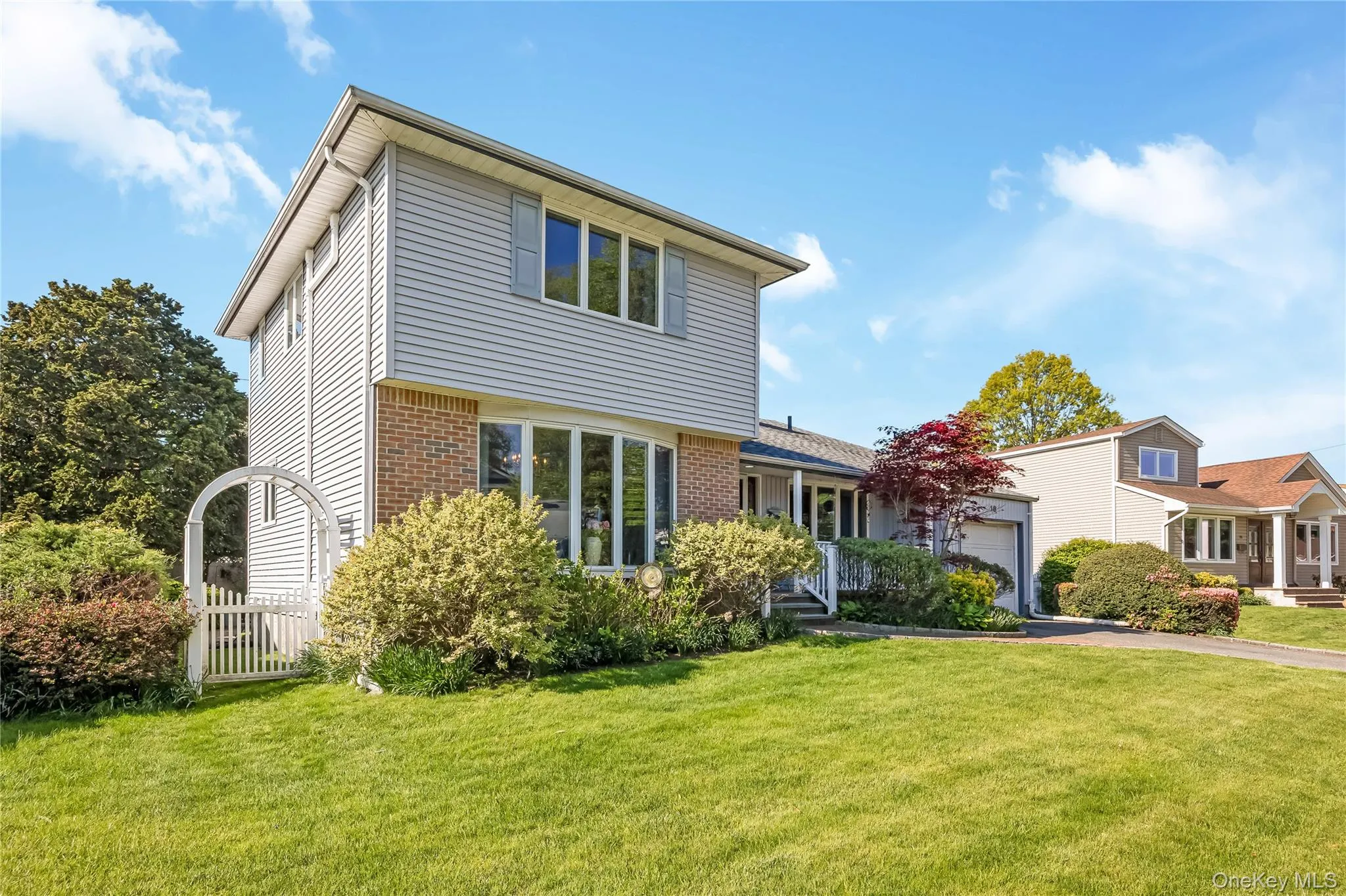 18 Tacoma Lane, Oyster Bay, NY, 4 Bedrooms Bedrooms, 7 Rooms Rooms,2 BathroomsBathrooms,Residential,For Rent,Tacoma,0,998608 18 Tacoma Lane, Oyster Bay, NY, 4 Bedrooms Bedrooms, 7 Rooms Rooms,2 BathroomsBathrooms,Residential,For Rent,Tacoma,0,998608