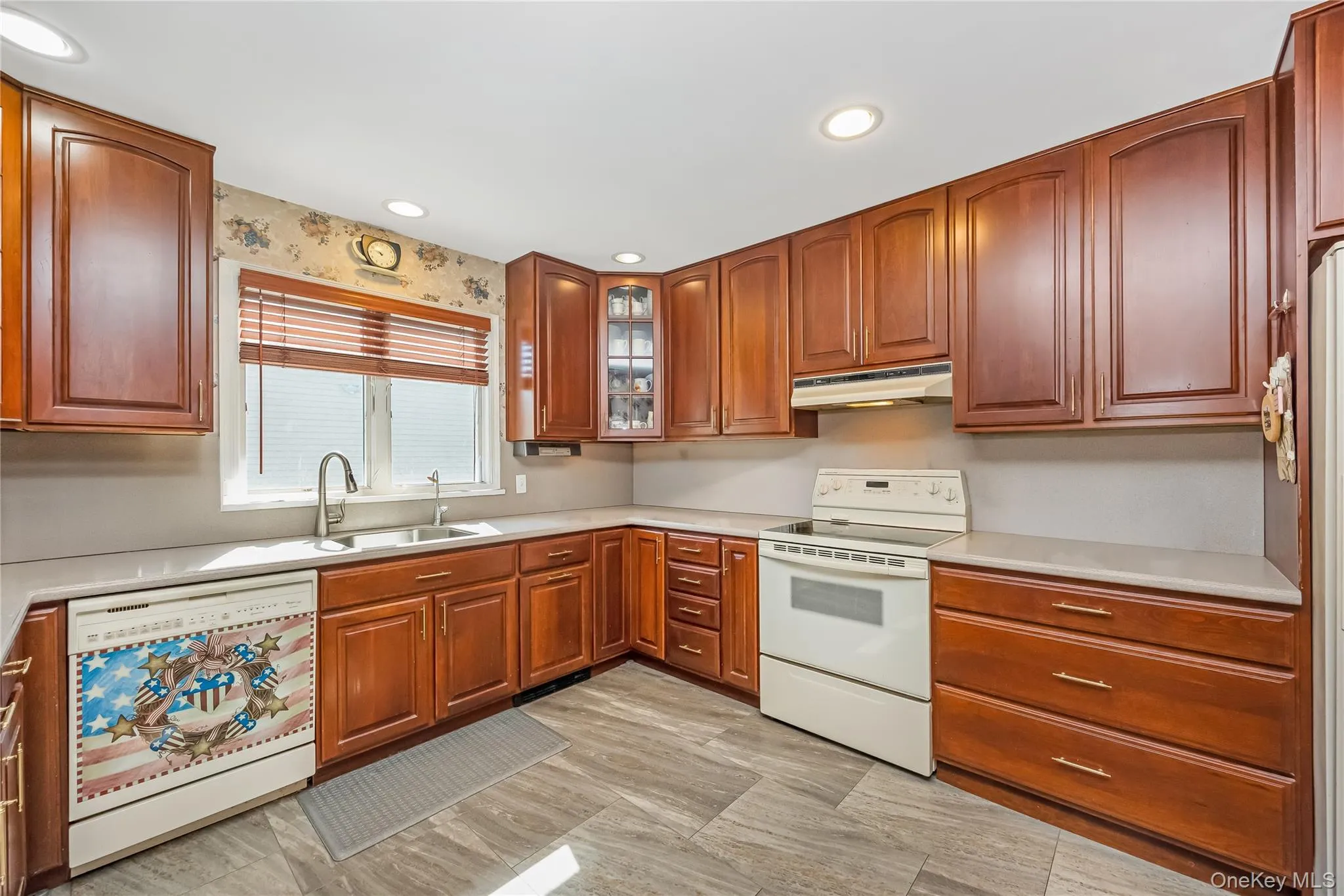 18 Tacoma Lane, Oyster Bay, NY, 4 Bedrooms Bedrooms, 7 Rooms Rooms,2 BathroomsBathrooms,Residential,For Rent,Tacoma,0,998608 18 Tacoma Lane, Oyster Bay, NY, 4 Bedrooms Bedrooms, 7 Rooms Rooms,2 BathroomsBathrooms,Residential,For Rent,Tacoma,0,998608