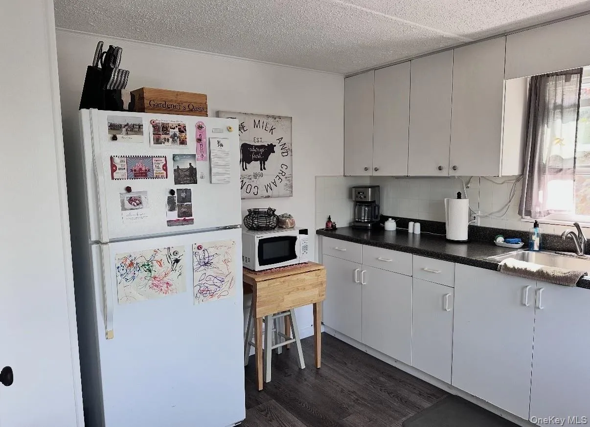 2 Orchard Neck Road, Brookhaven, NY, 1 Bedroom Bedrooms, 4 Rooms Rooms,1 BathroomBathrooms,Residential Lease,For Rent,Orchard Neck,0,998613 2 Orchard Neck Road, Brookhaven, NY, 1 Bedroom Bedrooms, 4 Rooms Rooms,1 BathroomBathrooms,Residential Lease,For Rent,Orchard Neck,0,998613