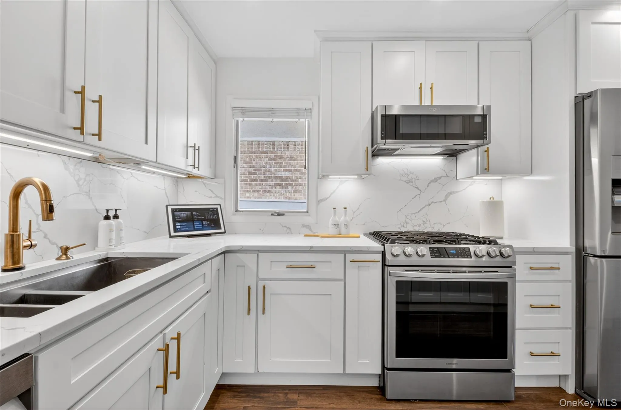 269-03 81st Avenue, New York, NY, 4 Bedrooms Bedrooms, 12 Rooms Rooms,3 BathroomsBathrooms,Residential,For Rent,81st,0,998620 269-03 81st Avenue, New York, NY, 4 Bedrooms Bedrooms, 12 Rooms Rooms,3 BathroomsBathrooms,Residential,For Rent,81st,0,998620
