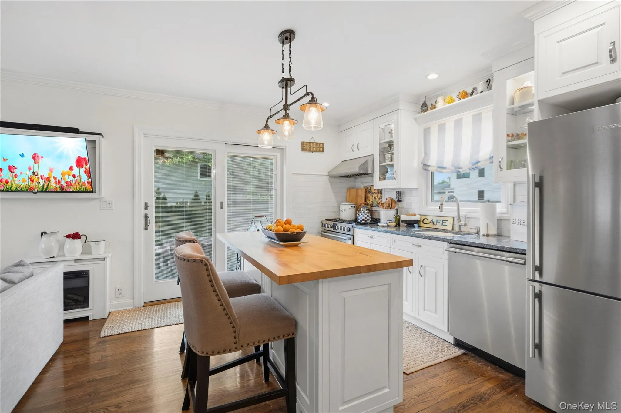 319 Fulton Avenue, Babylon, NY, 4 Bedrooms Bedrooms, 6 Rooms Rooms,1 BathroomBathrooms,Residential,For Rent,Fulton,0,998624 319 Fulton Avenue, Babylon, NY, 4 Bedrooms Bedrooms, 6 Rooms Rooms,1 BathroomBathrooms,Residential,For Rent,Fulton,0,998624