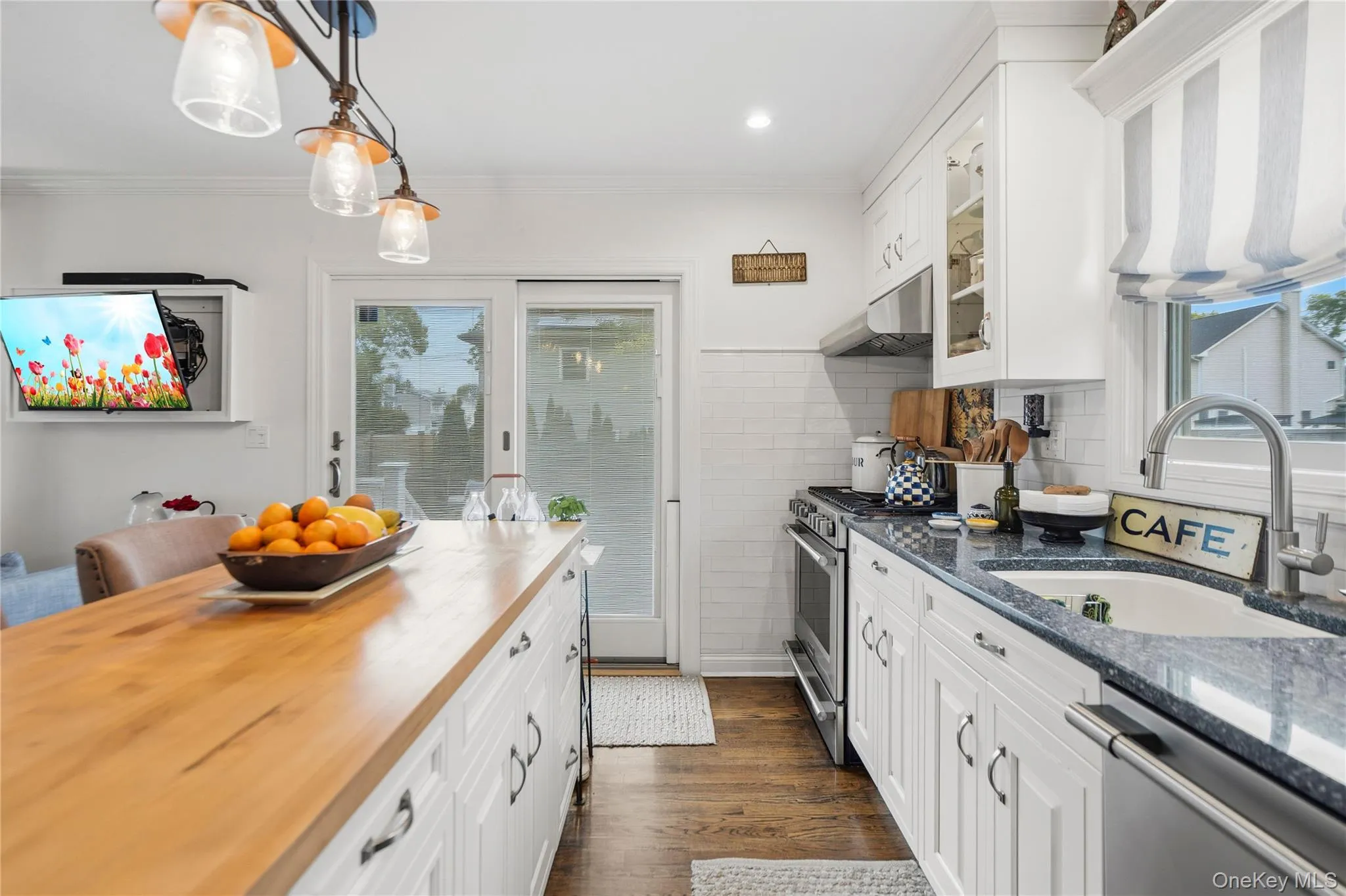 319 Fulton Avenue, Babylon, NY, 4 Bedrooms Bedrooms, 6 Rooms Rooms,1 BathroomBathrooms,Residential,For Rent,Fulton,0,998624 319 Fulton Avenue, Babylon, NY, 4 Bedrooms Bedrooms, 6 Rooms Rooms,1 BathroomBathrooms,Residential,For Rent,Fulton,0,998624
