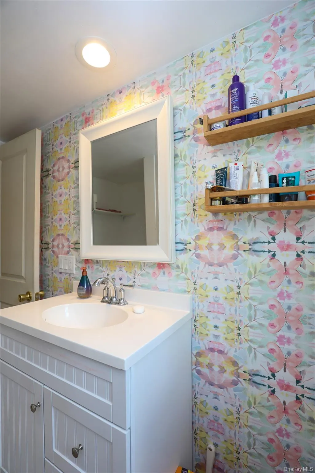 52 Phillips Avenue, Lloyd, NY, 4 Bedrooms Bedrooms, 6 Rooms Rooms,2 BathroomsBathrooms,Residential,For Rent,Phillips,0,998627 52 Phillips Avenue, Lloyd, NY, 4 Bedrooms Bedrooms, 6 Rooms Rooms,2 BathroomsBathrooms,Residential,For Rent,Phillips,0,998627