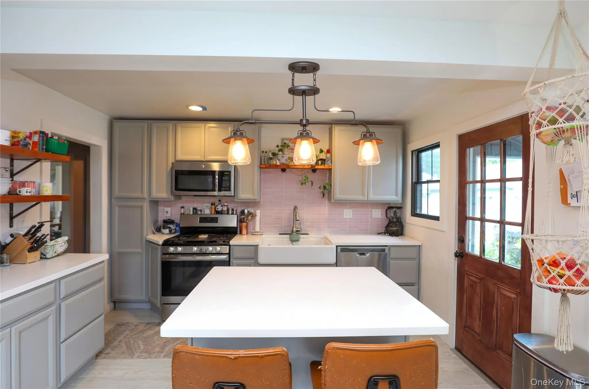 52 Phillips Avenue, Lloyd, NY, 4 Bedrooms Bedrooms, 6 Rooms Rooms,2 BathroomsBathrooms,Residential,For Rent,Phillips,0,998627 52 Phillips Avenue, Lloyd, NY, 4 Bedrooms Bedrooms, 6 Rooms Rooms,2 BathroomsBathrooms,Residential,For Rent,Phillips,0,998627