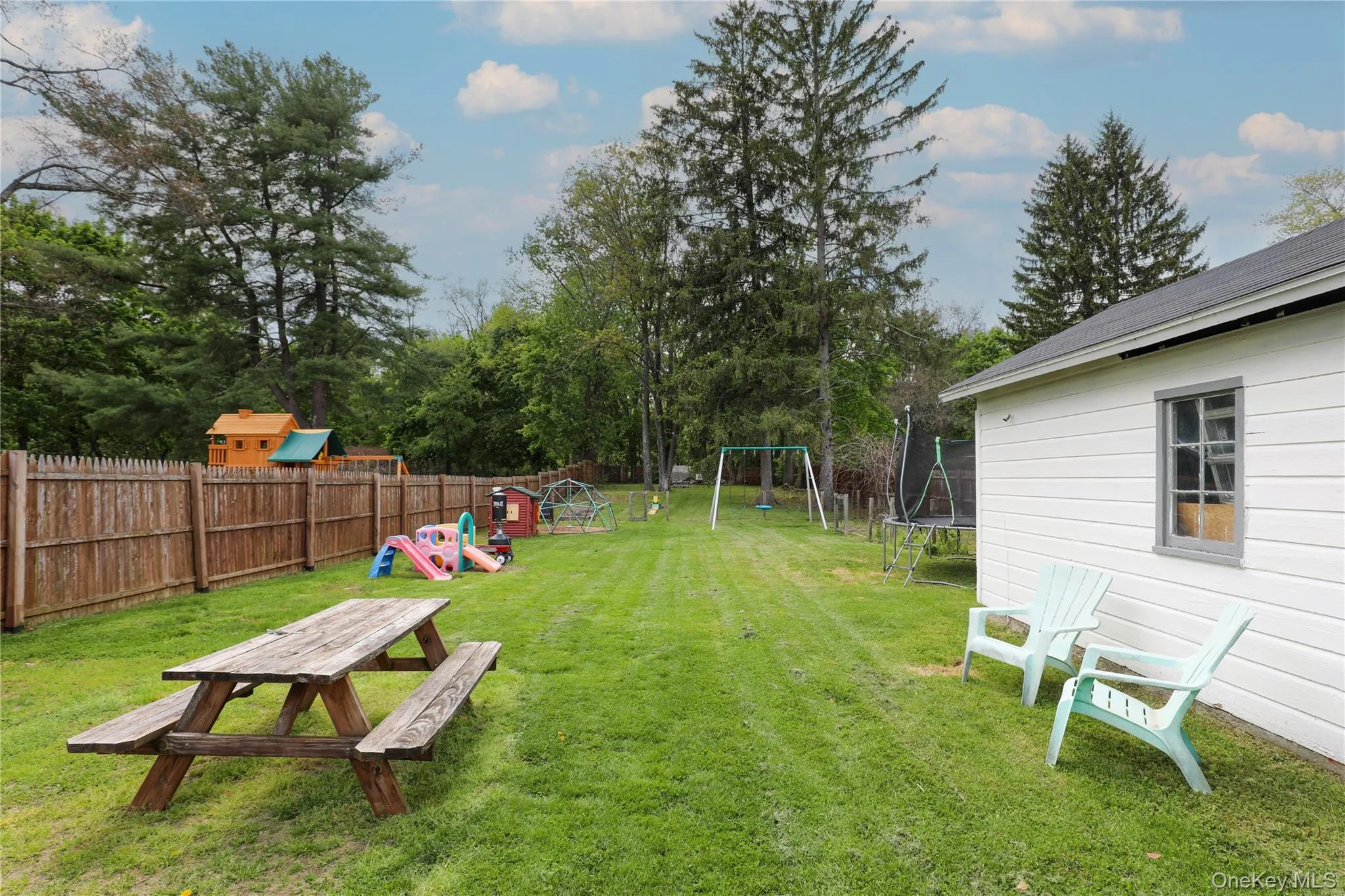 52 Phillips Avenue, Lloyd, NY, 4 Bedrooms Bedrooms, 6 Rooms Rooms,2 BathroomsBathrooms,Residential,For Rent,Phillips,0,998627 52 Phillips Avenue, Lloyd, NY, 4 Bedrooms Bedrooms, 6 Rooms Rooms,2 BathroomsBathrooms,Residential,For Rent,Phillips,0,998627