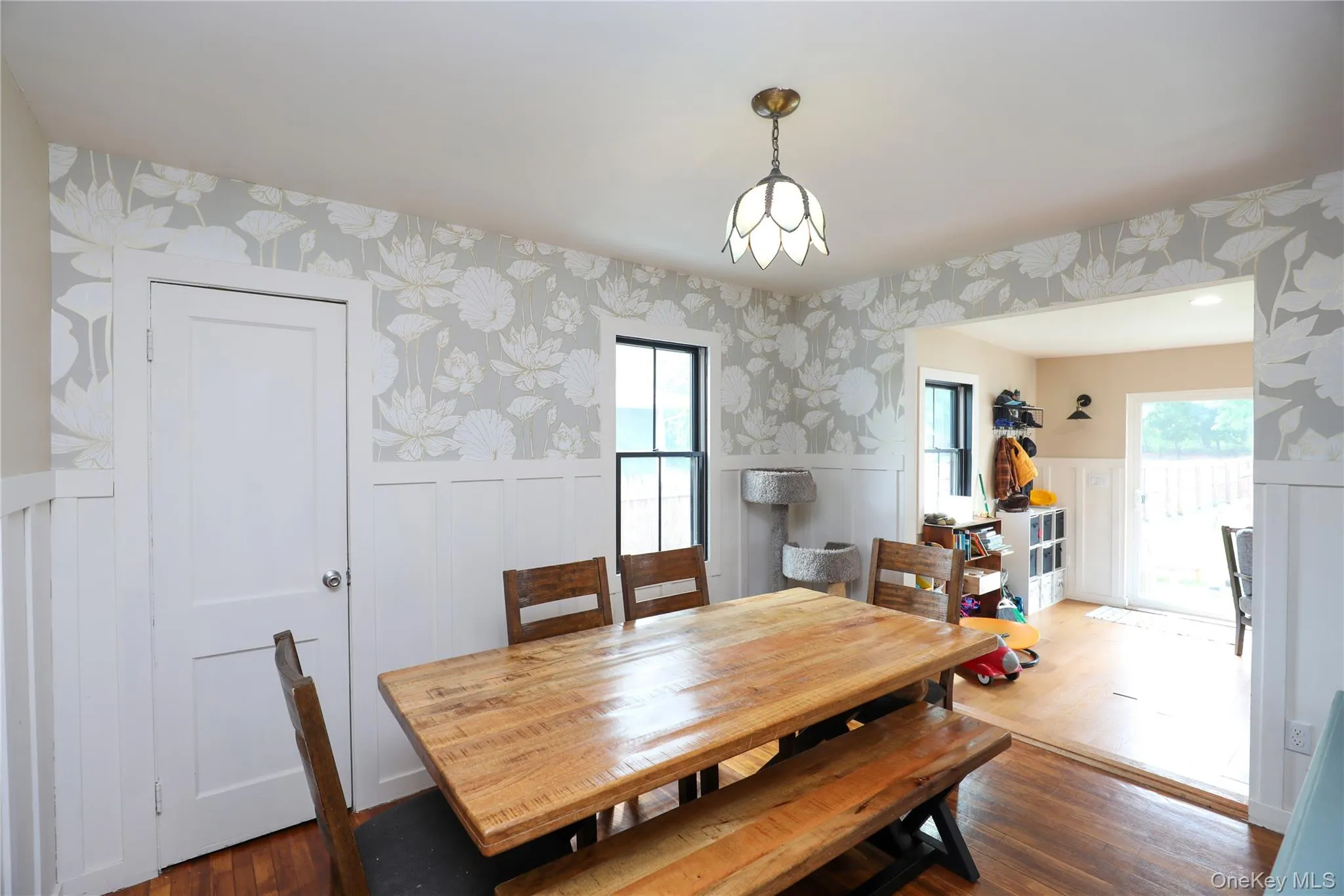 52 Phillips Avenue, Lloyd, NY, 4 Bedrooms Bedrooms, 6 Rooms Rooms,2 BathroomsBathrooms,Residential,For Rent,Phillips,0,998627 52 Phillips Avenue, Lloyd, NY, 4 Bedrooms Bedrooms, 6 Rooms Rooms,2 BathroomsBathrooms,Residential,For Rent,Phillips,0,998627