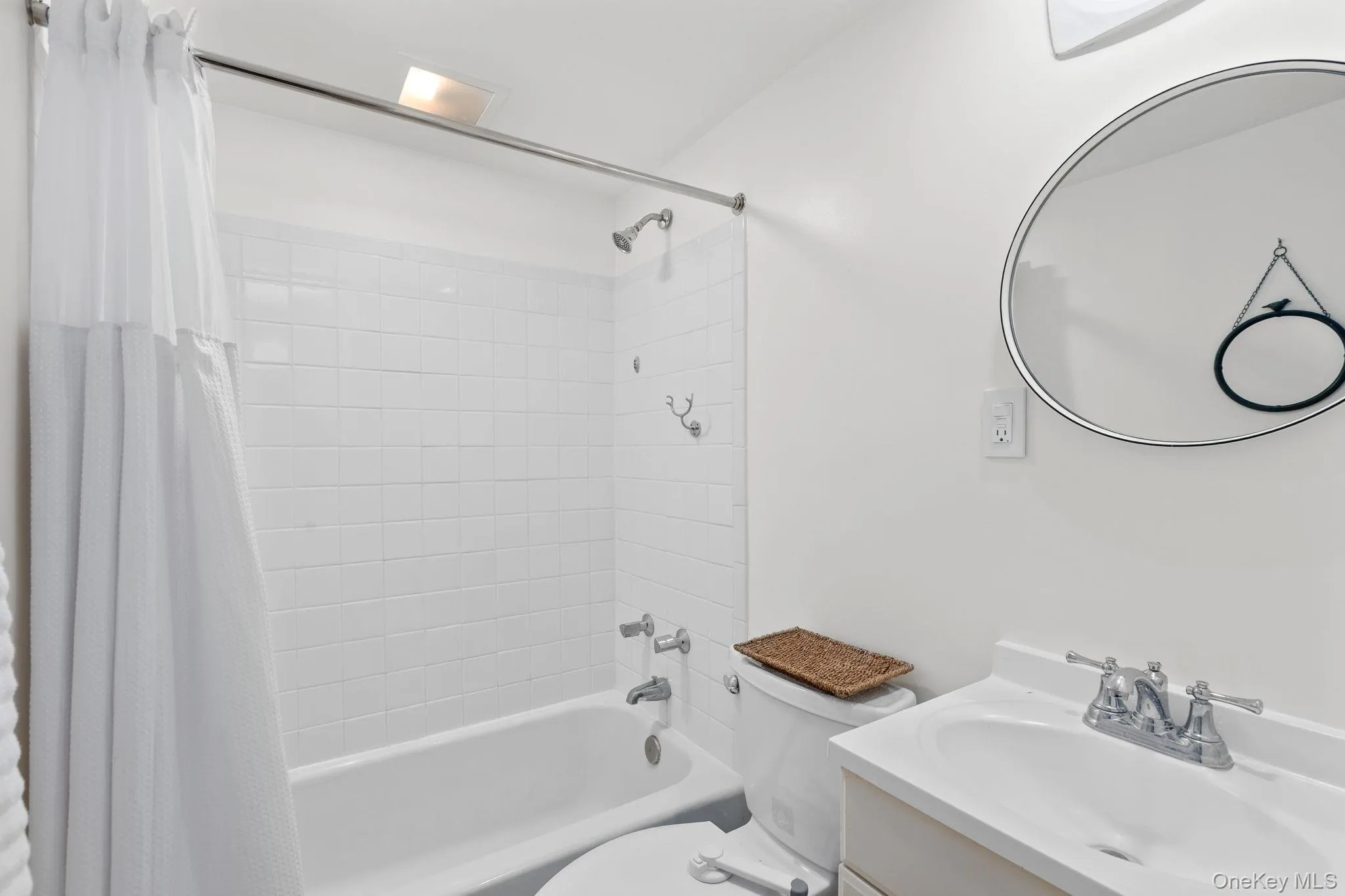 23 Pound Ridge Road, Pound Ridge, NY, 3 Bedrooms Bedrooms, 7 Rooms Rooms,2 BathroomsBathrooms,Residential,For Rent,Pound Ridge,0,998629 23 Pound Ridge Road, Pound Ridge, NY, 3 Bedrooms Bedrooms, 7 Rooms Rooms,2 BathroomsBathrooms,Residential,For Rent,Pound Ridge,0,998629
