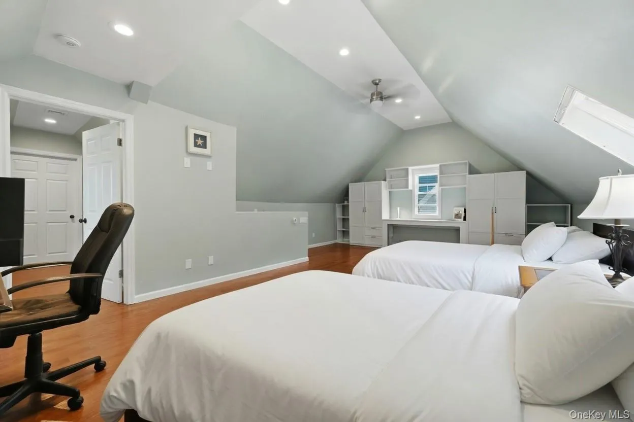 9 Oxford Court, Babylon, NY, 4 Bedrooms Bedrooms, 11 Rooms Rooms,3 BathroomsBathrooms,Residential,For Rent,Oxford,0,998630 9 Oxford Court, Babylon, NY, 4 Bedrooms Bedrooms, 11 Rooms Rooms,3 BathroomsBathrooms,Residential,For Rent,Oxford,0,998630