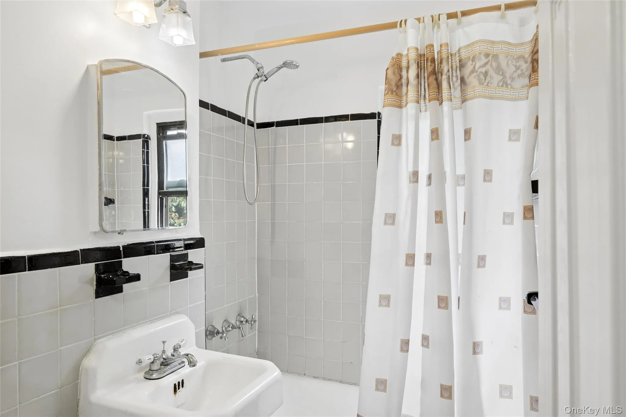 196-30 67th Avenue, New York, NY, 1 Bedroom Bedrooms, 4 Rooms Rooms,1 BathroomBathrooms,Residential,For Rent,67th,0,998634 196-30 67th Avenue, New York, NY, 1 Bedroom Bedrooms, 4 Rooms Rooms,1 BathroomBathrooms,Residential,For Rent,67th,0,998634