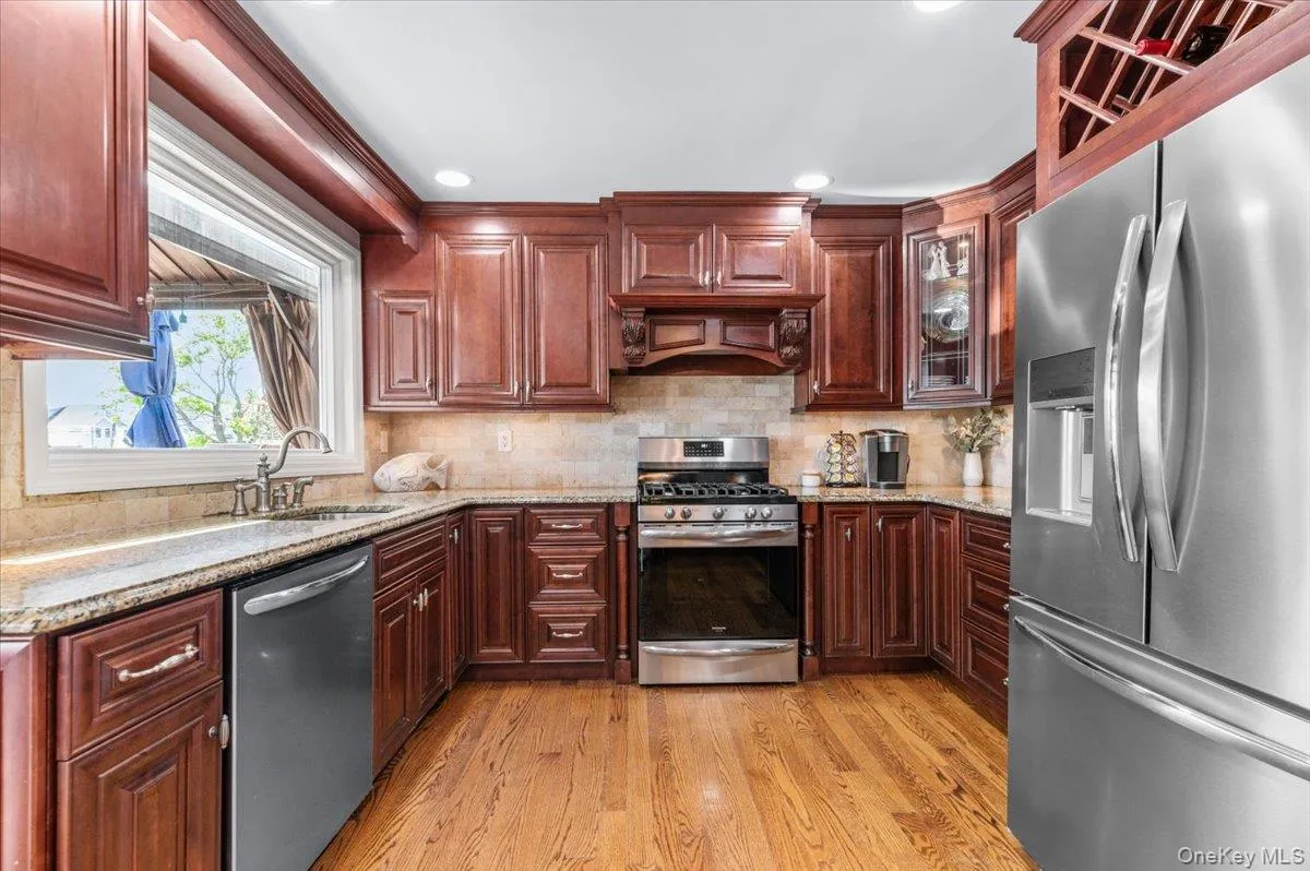 2968 Islip Court, Hempstead, NY, 5 Bedrooms Bedrooms, 10 Rooms Rooms,3 BathroomsBathrooms,Residential,For Rent,Islip,0,998636 2968 Islip Court, Hempstead, NY, 5 Bedrooms Bedrooms, 10 Rooms Rooms,3 BathroomsBathrooms,Residential,For Rent,Islip,0,998636