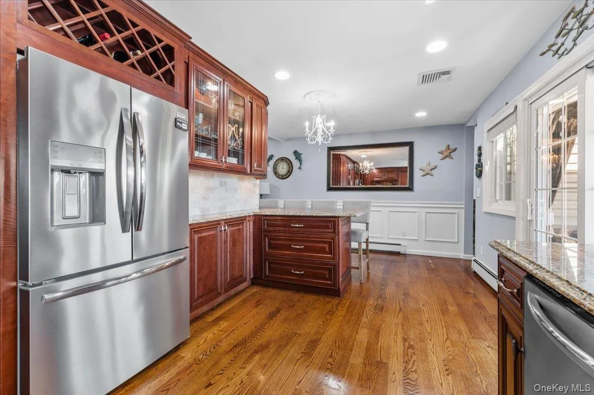 2968 Islip Court, Hempstead, NY, 5 Bedrooms Bedrooms, 10 Rooms Rooms,3 BathroomsBathrooms,Residential,For Rent,Islip,0,998636 2968 Islip Court, Hempstead, NY, 5 Bedrooms Bedrooms, 10 Rooms Rooms,3 BathroomsBathrooms,Residential,For Rent,Islip,0,998636