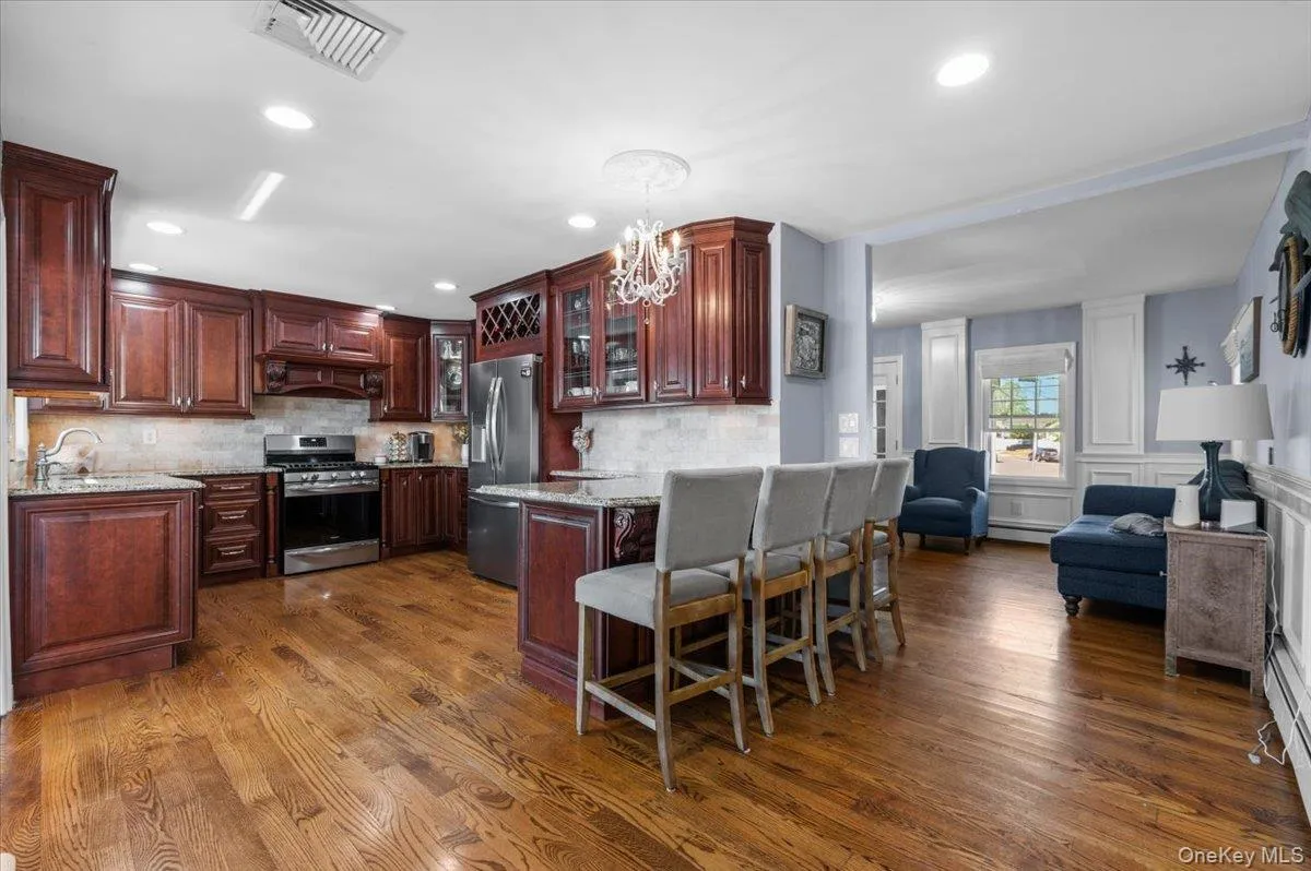 2968 Islip Court, Hempstead, NY, 5 Bedrooms Bedrooms, 10 Rooms Rooms,3 BathroomsBathrooms,Residential,For Rent,Islip,0,998636 2968 Islip Court, Hempstead, NY, 5 Bedrooms Bedrooms, 10 Rooms Rooms,3 BathroomsBathrooms,Residential,For Rent,Islip,0,998636