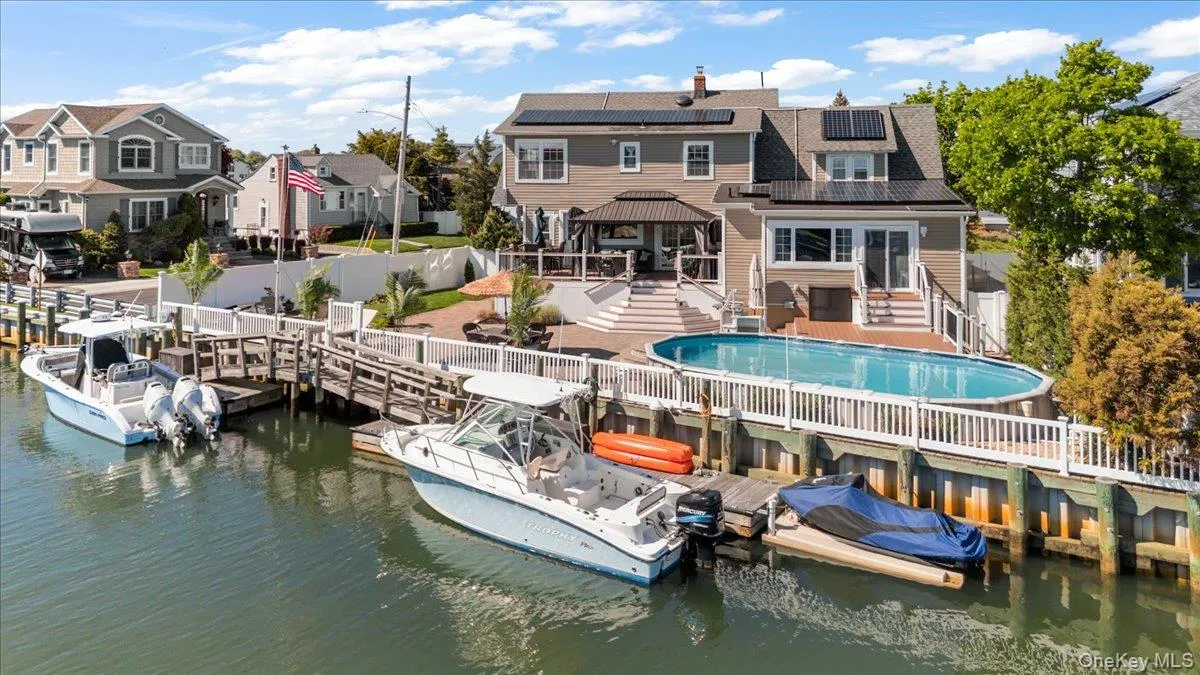 2968 Islip Court, Hempstead, NY, 5 Bedrooms Bedrooms, 10 Rooms Rooms,3 BathroomsBathrooms,Residential,For Rent,Islip,0,998636 2968 Islip Court, Hempstead, NY, 5 Bedrooms Bedrooms, 10 Rooms Rooms,3 BathroomsBathrooms,Residential,For Rent,Islip,0,998636