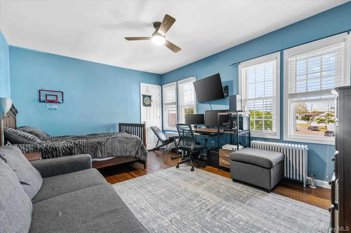 2968 Islip Court, Hempstead, NY, 5 Bedrooms Bedrooms, 10 Rooms Rooms,3 BathroomsBathrooms,Residential,For Rent,Islip,0,998636 2968 Islip Court, Hempstead, NY, 5 Bedrooms Bedrooms, 10 Rooms Rooms,3 BathroomsBathrooms,Residential,For Rent,Islip,0,998636