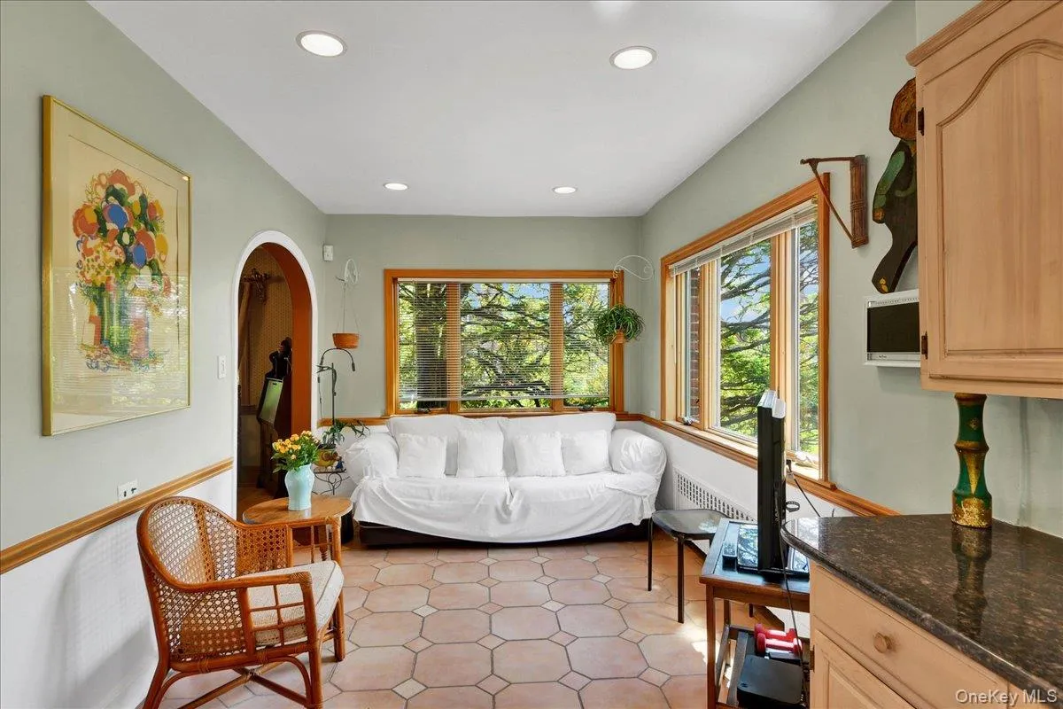 184 Commonwealth Avenue, Mount Vernon, NY, 4 Bedrooms Bedrooms, 9 Rooms Rooms,3 BathroomsBathrooms,Residential,For Rent,Commonwealth,0,998647 184 Commonwealth Avenue, Mount Vernon, NY, 4 Bedrooms Bedrooms, 9 Rooms Rooms,3 BathroomsBathrooms,Residential,For Rent,Commonwealth,0,998647