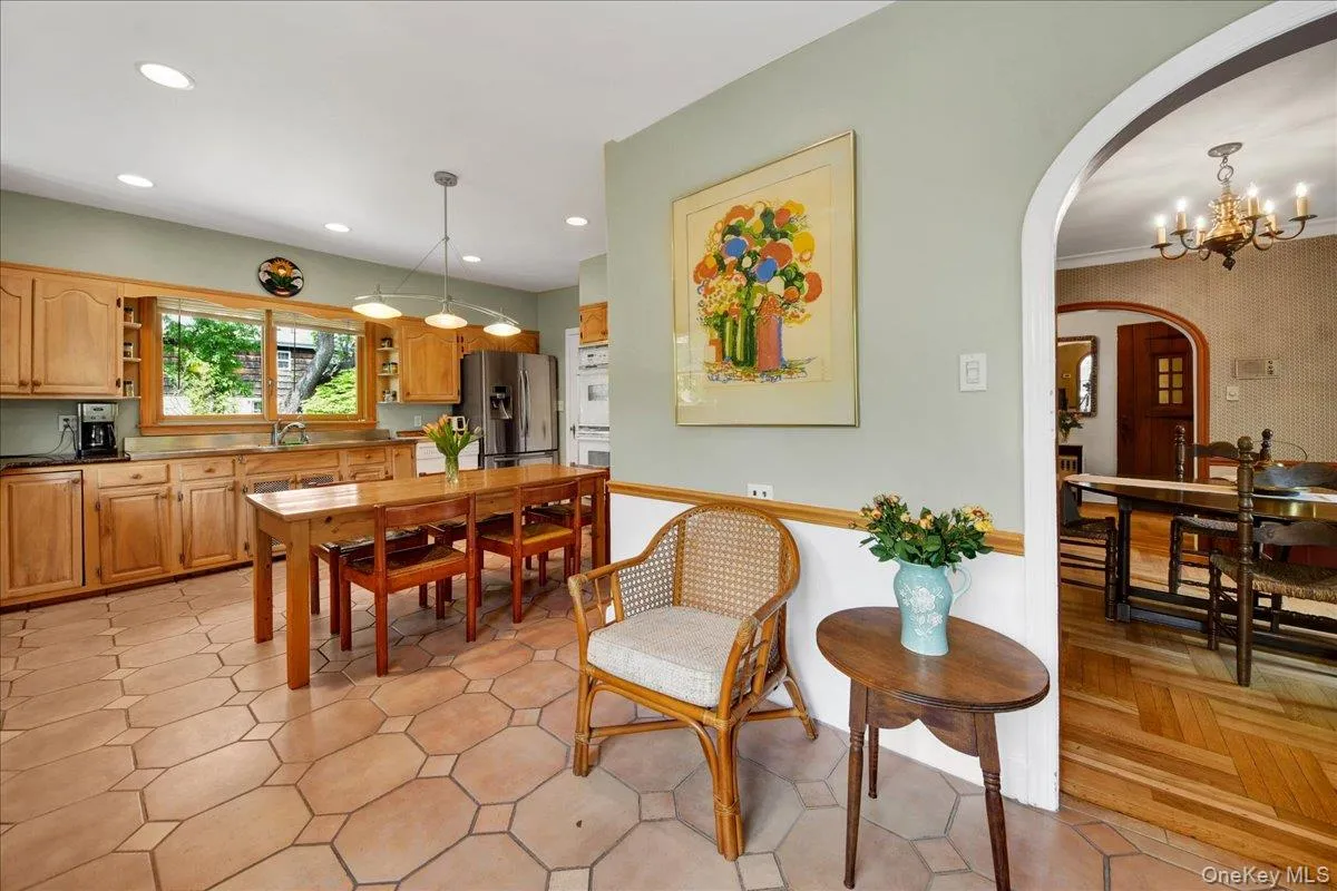 184 Commonwealth Avenue, Mount Vernon, NY, 4 Bedrooms Bedrooms, 9 Rooms Rooms,3 BathroomsBathrooms,Residential,For Rent,Commonwealth,0,998647 184 Commonwealth Avenue, Mount Vernon, NY, 4 Bedrooms Bedrooms, 9 Rooms Rooms,3 BathroomsBathrooms,Residential,For Rent,Commonwealth,0,998647