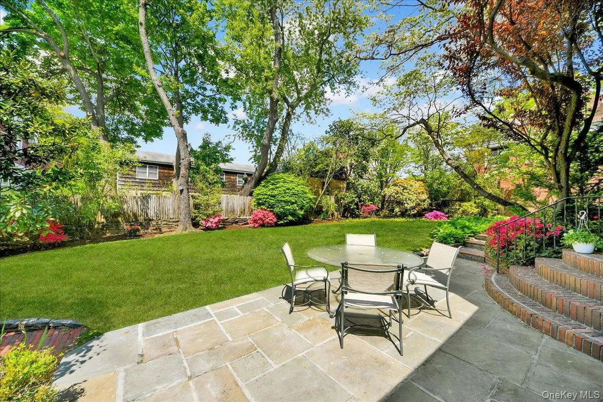 184 Commonwealth Avenue, Mount Vernon, NY, 4 Bedrooms Bedrooms, 9 Rooms Rooms,3 BathroomsBathrooms,Residential,For Rent,Commonwealth,0,998647 184 Commonwealth Avenue, Mount Vernon, NY, 4 Bedrooms Bedrooms, 9 Rooms Rooms,3 BathroomsBathrooms,Residential,For Rent,Commonwealth,0,998647