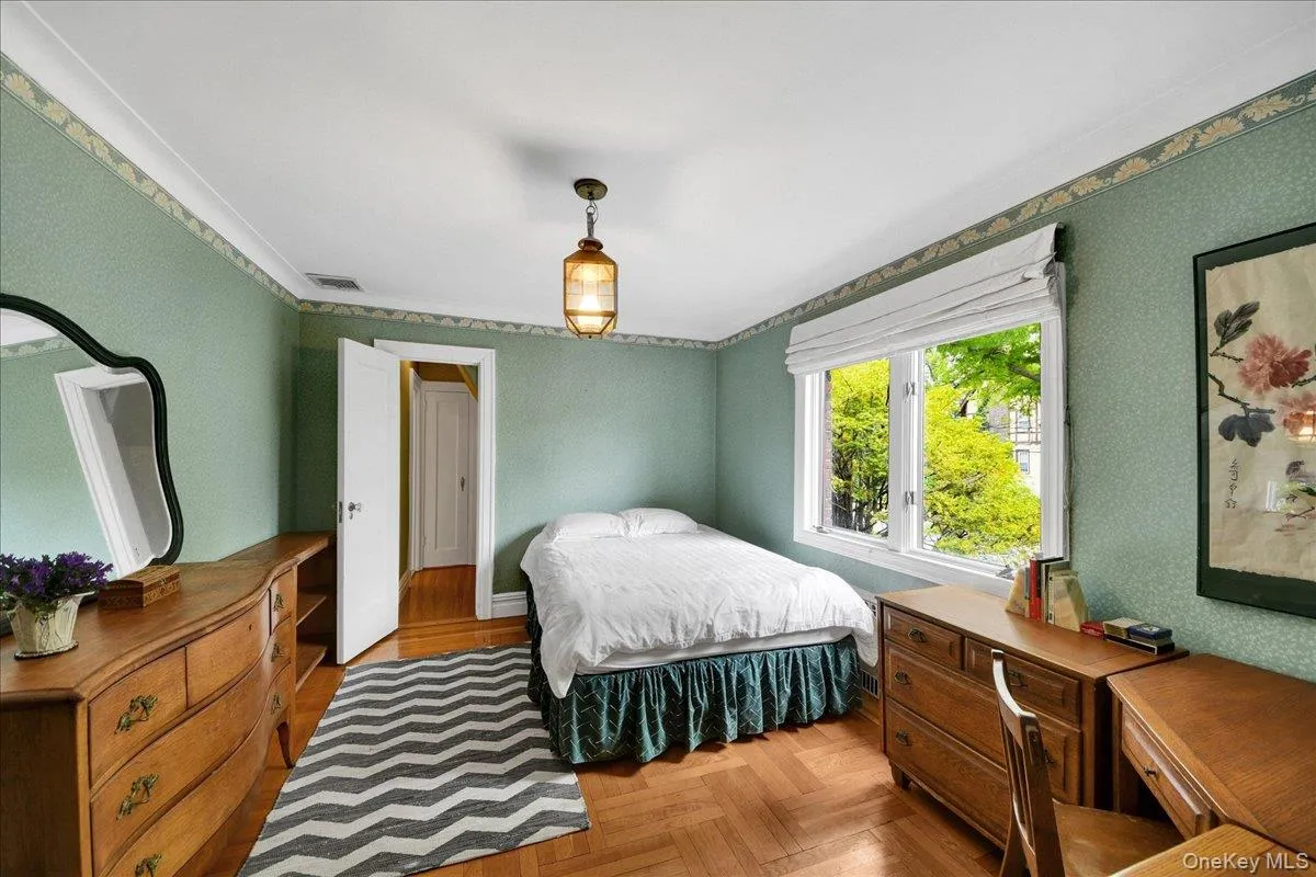 184 Commonwealth Avenue, Mount Vernon, NY, 4 Bedrooms Bedrooms, 9 Rooms Rooms,3 BathroomsBathrooms,Residential,For Rent,Commonwealth,0,998647 184 Commonwealth Avenue, Mount Vernon, NY, 4 Bedrooms Bedrooms, 9 Rooms Rooms,3 BathroomsBathrooms,Residential,For Rent,Commonwealth,0,998647