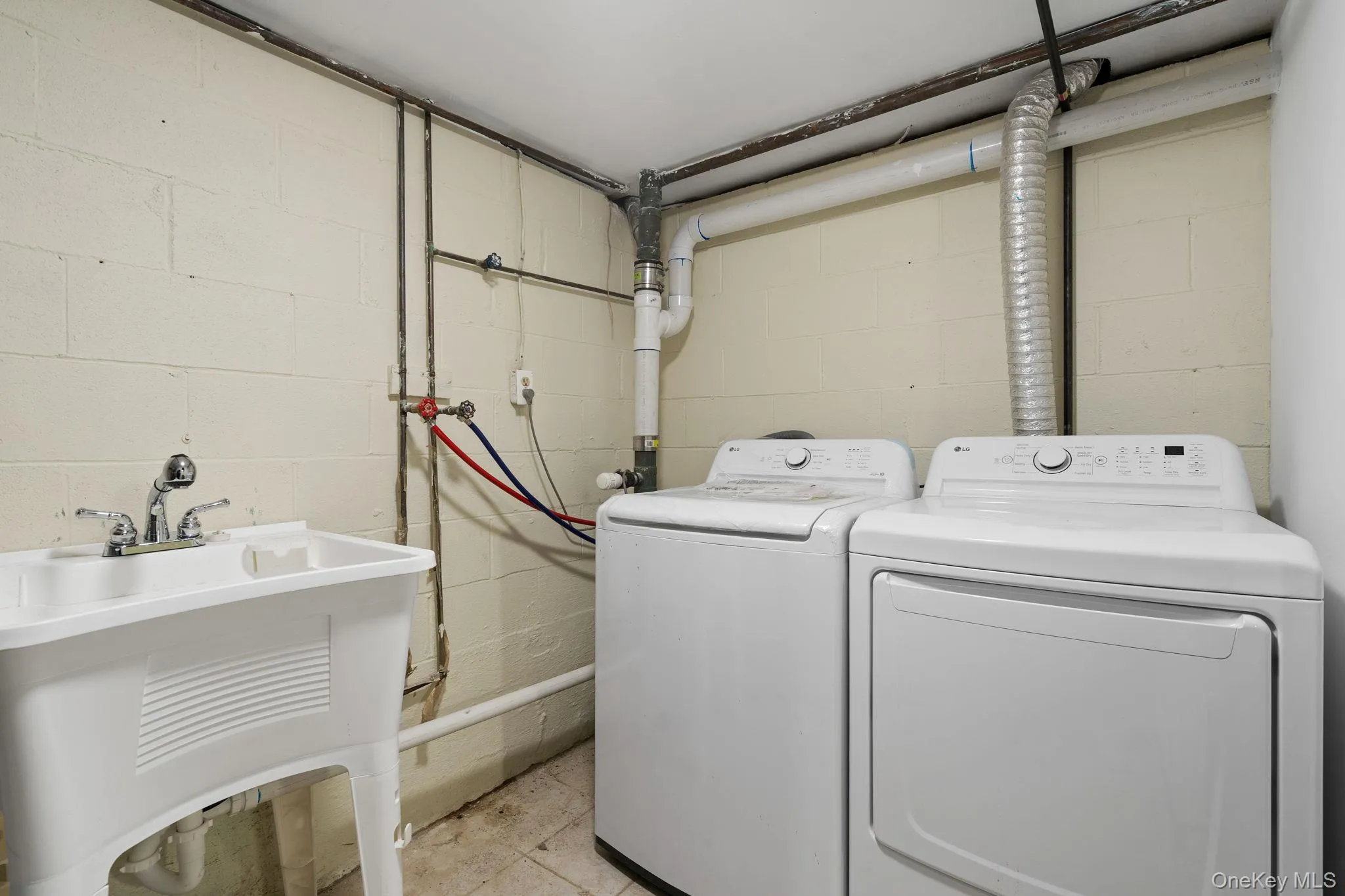 20 Park Circle Drive, Wallkill, NY, 4 Bedrooms Bedrooms, 9 Rooms Rooms,2 BathroomsBathrooms,Residential Sale,For Rent,Park Circle,0,998648 20 Park Circle Drive, Wallkill, NY, 4 Bedrooms Bedrooms, 9 Rooms Rooms,2 BathroomsBathrooms,Residential Sale,For Rent,Park Circle,0,998648
