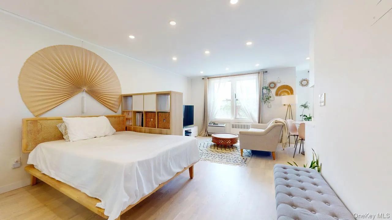 68-15 Selfridge Street, New York, NY, 1 Room Rooms,1 BathroomBathrooms,Residential Lease,For Rent,Selfridge,0,998652 68-15 Selfridge Street, New York, NY, 1 Room Rooms,1 BathroomBathrooms,Residential Lease,For Rent,Selfridge,0,998652
