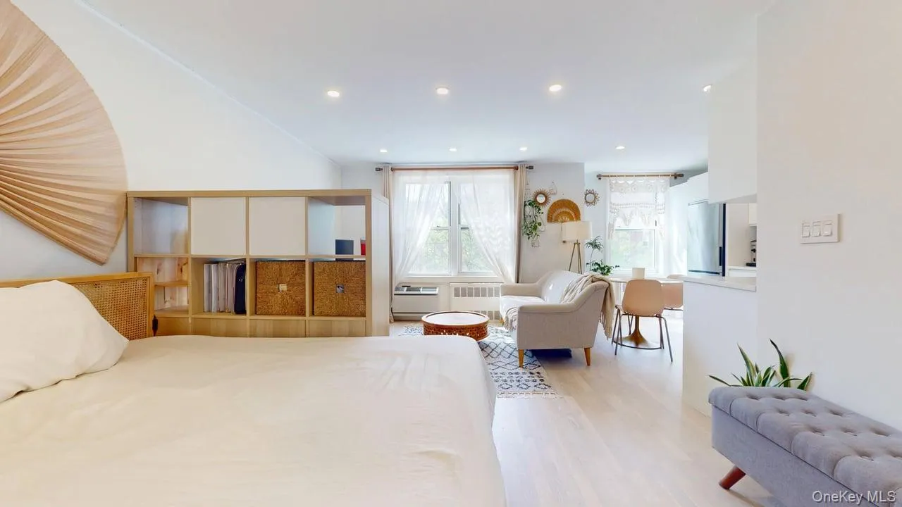 68-15 Selfridge Street, New York, NY, 1 Room Rooms,1 BathroomBathrooms,Residential Lease,For Rent,Selfridge,0,998652 68-15 Selfridge Street, New York, NY, 1 Room Rooms,1 BathroomBathrooms,Residential Lease,For Rent,Selfridge,0,998652