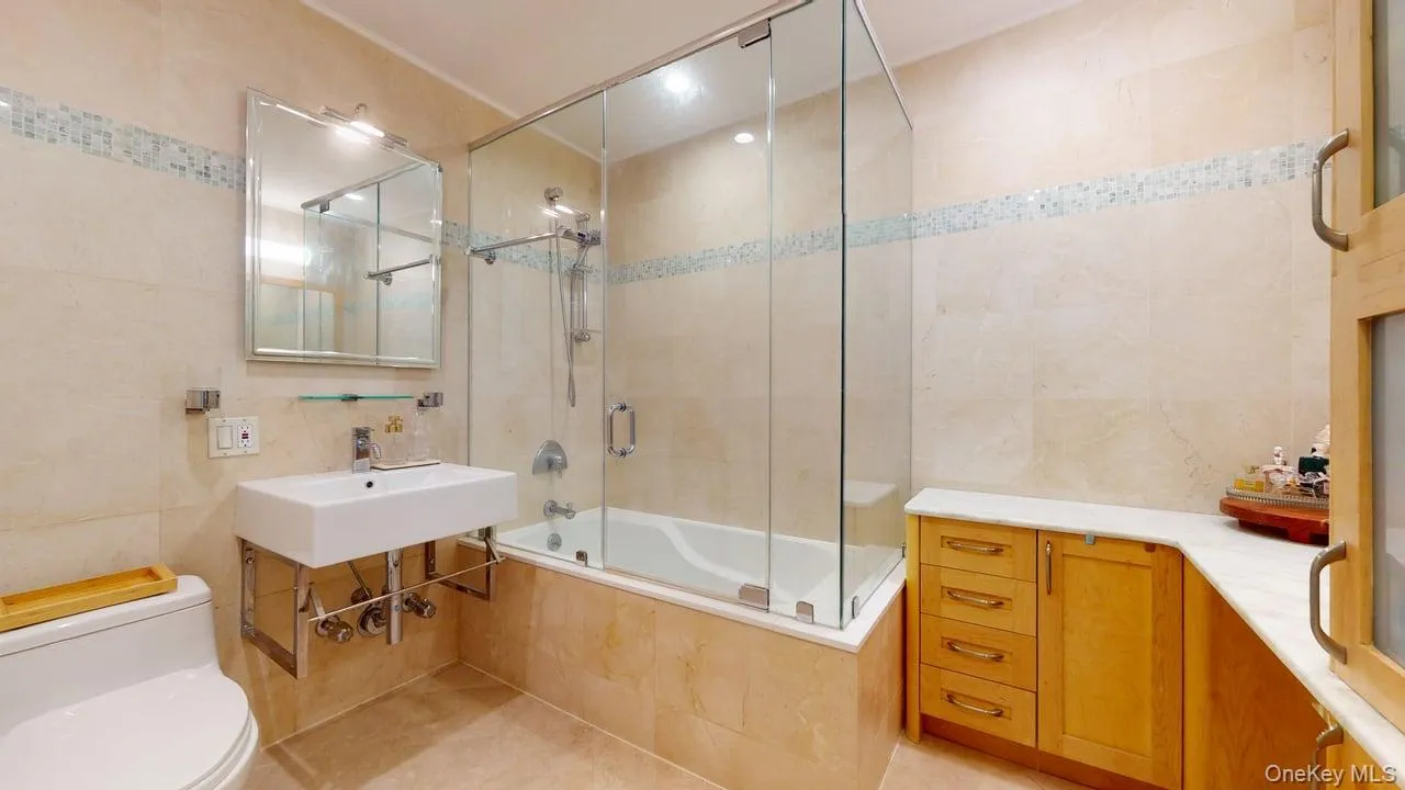 68-15 Selfridge Street, New York, NY, 1 Room Rooms,1 BathroomBathrooms,Residential Lease,For Rent,Selfridge,0,998652 68-15 Selfridge Street, New York, NY, 1 Room Rooms,1 BathroomBathrooms,Residential Lease,For Rent,Selfridge,0,998652