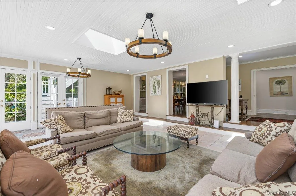 4 Roads End, Oyster Bay, NY, 4 Bedrooms Bedrooms, 14 Rooms Rooms,3 BathroomsBathrooms,Residential,For Rent,Roads End,0,998655 4 Roads End, Oyster Bay, NY, 4 Bedrooms Bedrooms, 14 Rooms Rooms,3 BathroomsBathrooms,Residential,For Rent,Roads End,0,998655