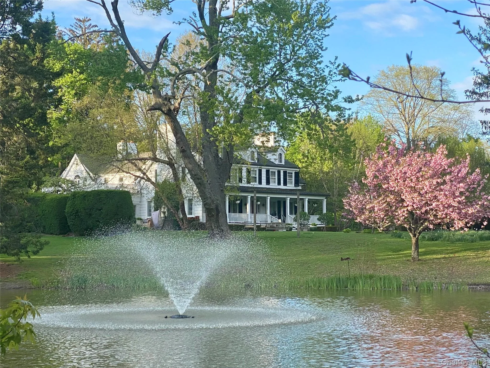 Scenic Lilly Pond Farm Scenic Lilly Pond Farm