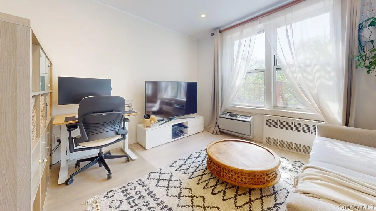68-15 Selfridge Street, New York, NY, 1 Room Rooms,1 BathroomBathrooms,Residential,For Rent,Selfridge,0,998658 68-15 Selfridge Street, New York, NY, 1 Room Rooms,1 BathroomBathrooms,Residential,For Rent,Selfridge,0,998658