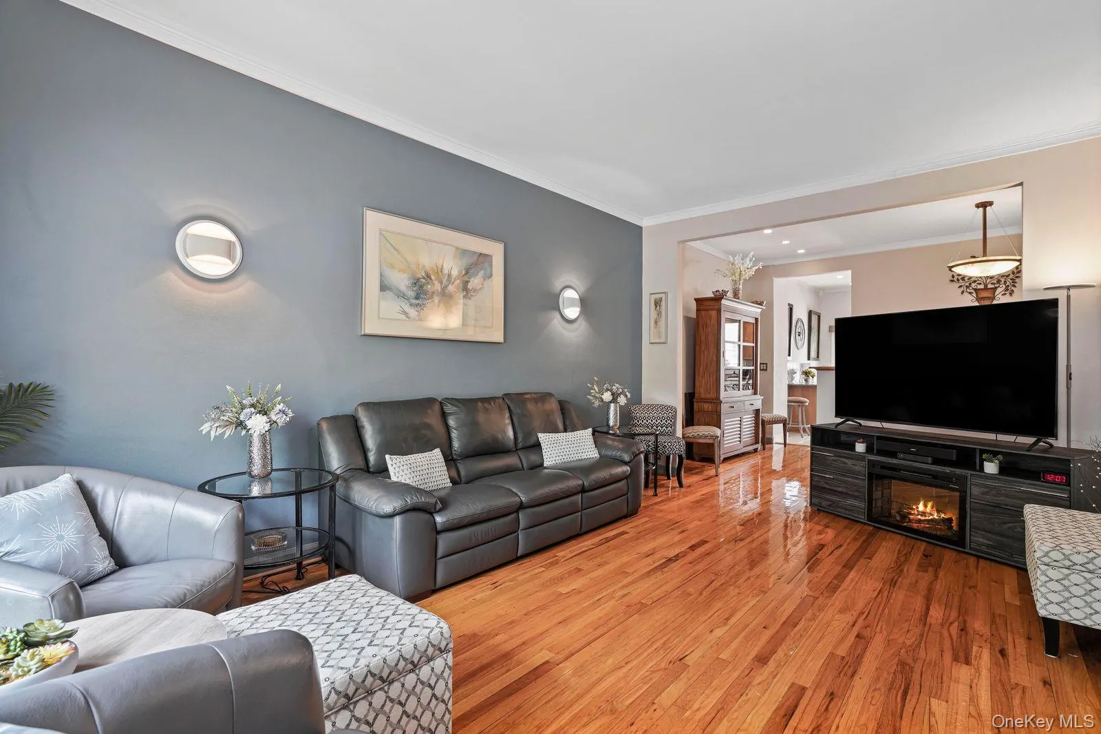61-36 77th Street, New York, NY, 2 Bedrooms Bedrooms, 5 Rooms Rooms,1 BathroomBathrooms,Residential,For Rent,77th,0,998664 61-36 77th Street, New York, NY, 2 Bedrooms Bedrooms, 5 Rooms Rooms,1 BathroomBathrooms,Residential,For Rent,77th,0,998664