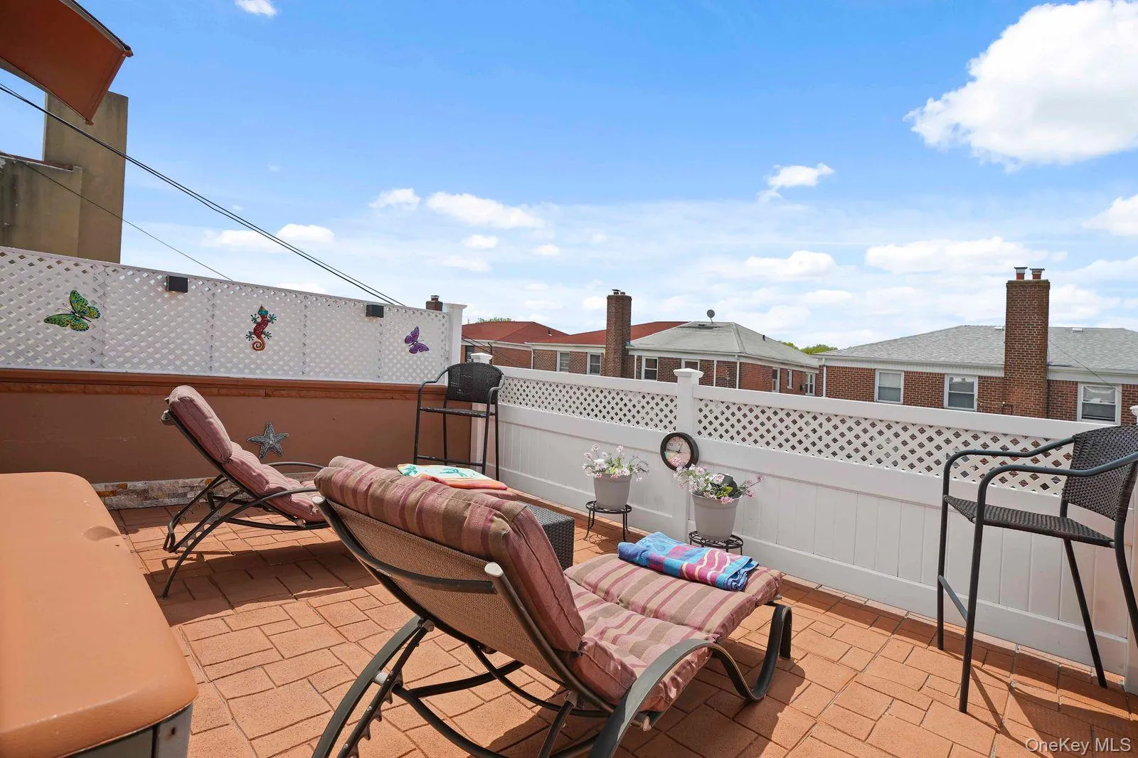 61-36 77th Street, New York, NY, 2 Bedrooms Bedrooms, 5 Rooms Rooms,1 BathroomBathrooms,Residential,For Rent,77th,0,998664 61-36 77th Street, New York, NY, 2 Bedrooms Bedrooms, 5 Rooms Rooms,1 BathroomBathrooms,Residential,For Rent,77th,0,998664