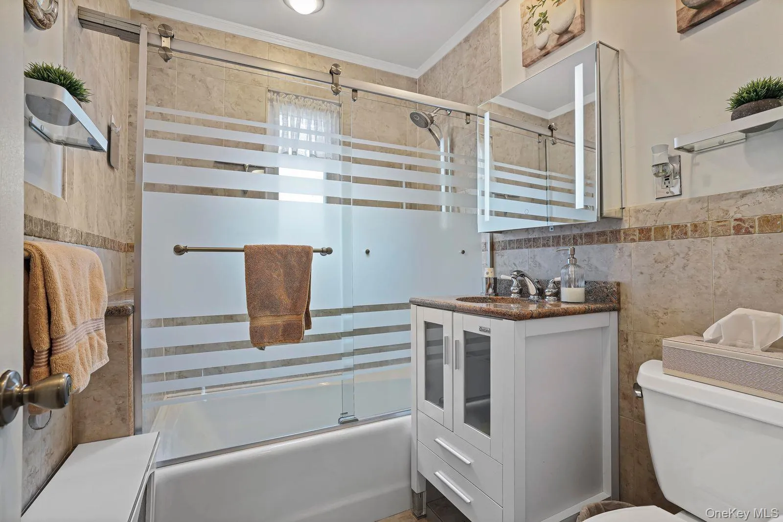 61-36 77th Street, New York, NY, 2 Bedrooms Bedrooms, 5 Rooms Rooms,1 BathroomBathrooms,Residential,For Rent,77th,0,998664 61-36 77th Street, New York, NY, 2 Bedrooms Bedrooms, 5 Rooms Rooms,1 BathroomBathrooms,Residential,For Rent,77th,0,998664