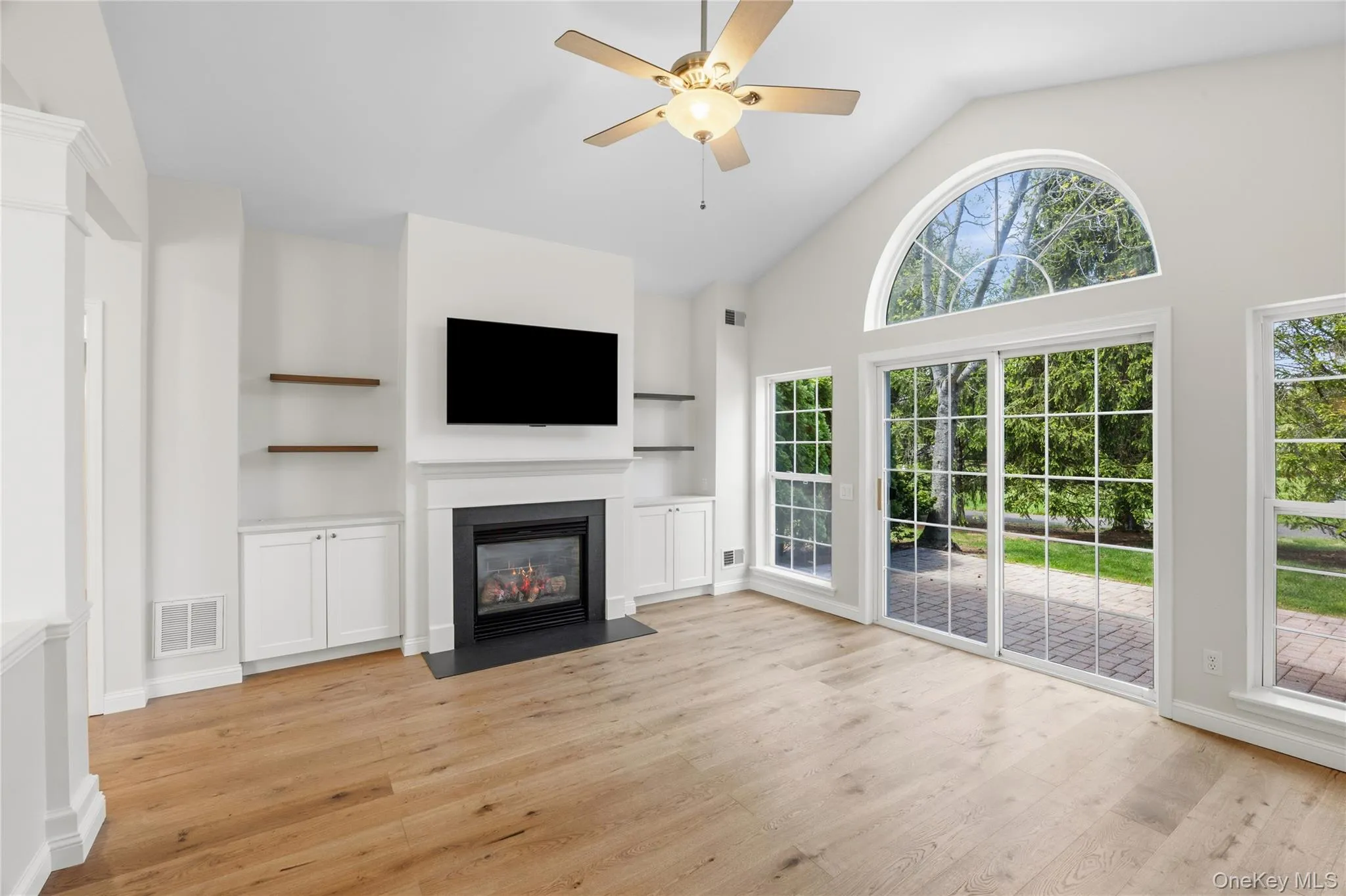 68 Louden Loop, Brookhaven, NY, 2 Bedrooms Bedrooms, 8 Rooms Rooms,2 BathroomsBathrooms,Residential,For Rent,Louden,0,998666 68 Louden Loop, Brookhaven, NY, 2 Bedrooms Bedrooms, 8 Rooms Rooms,2 BathroomsBathrooms,Residential,For Rent,Louden,0,998666