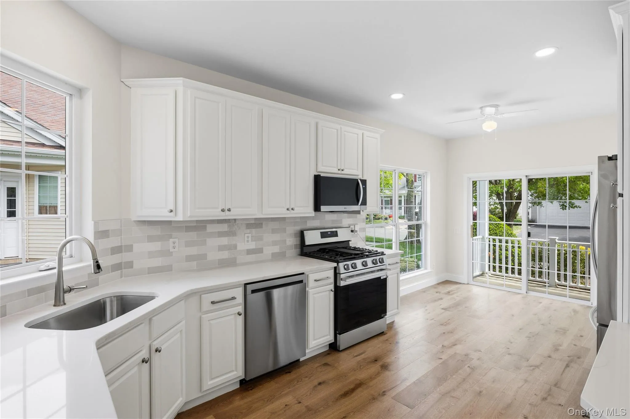68 Louden Loop, Brookhaven, NY, 2 Bedrooms Bedrooms, 8 Rooms Rooms,2 BathroomsBathrooms,Residential,For Rent,Louden,0,998666 68 Louden Loop, Brookhaven, NY, 2 Bedrooms Bedrooms, 8 Rooms Rooms,2 BathroomsBathrooms,Residential,For Rent,Louden,0,998666