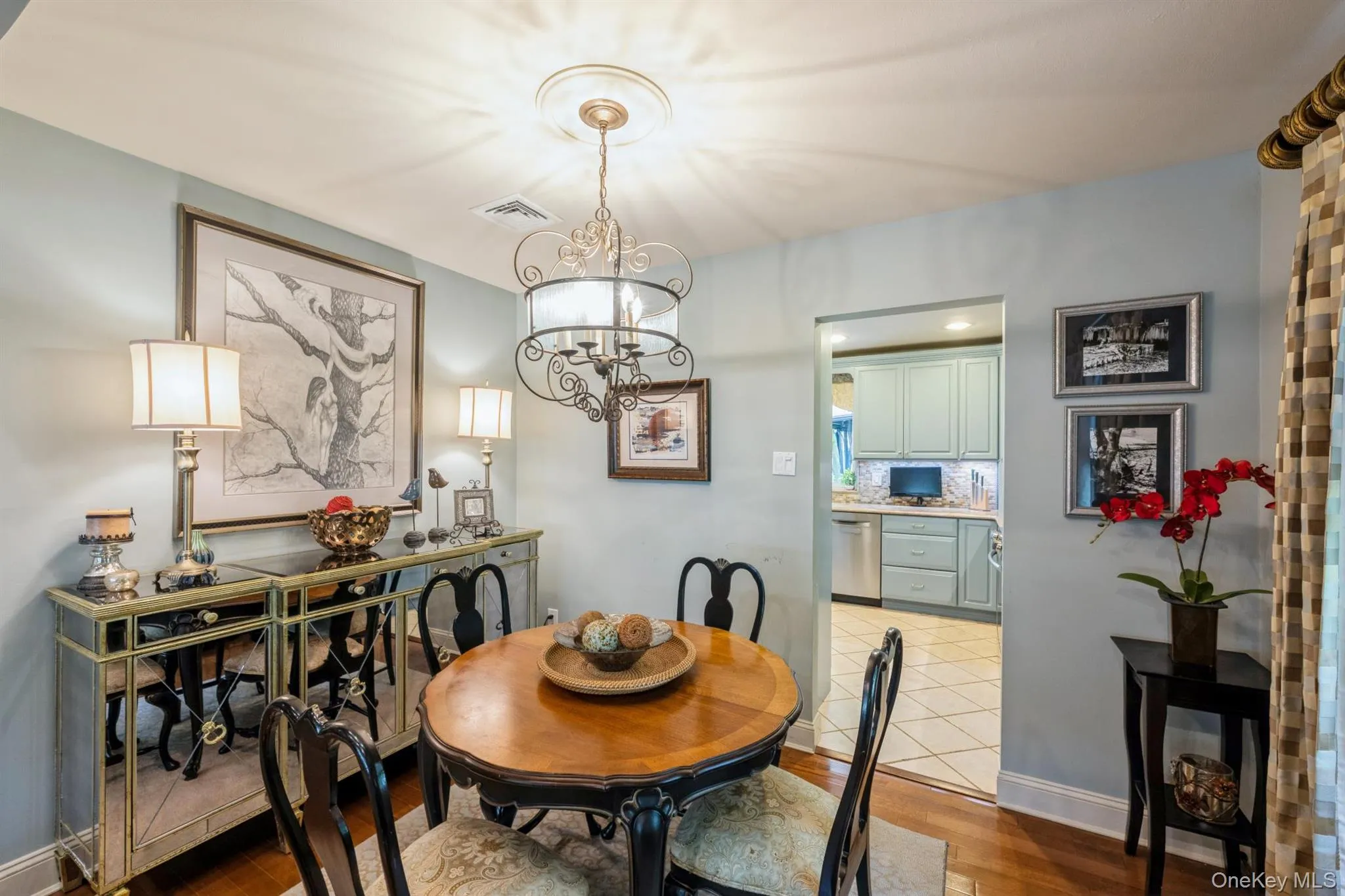 51 Chelsea Drive, Brookhaven, NY, 4 Bedrooms Bedrooms, 10 Rooms Rooms,2 BathroomsBathrooms,Residential,For Rent,Chelsea,0,998677 51 Chelsea Drive, Brookhaven, NY, 4 Bedrooms Bedrooms, 10 Rooms Rooms,2 BathroomsBathrooms,Residential,For Rent,Chelsea,0,998677