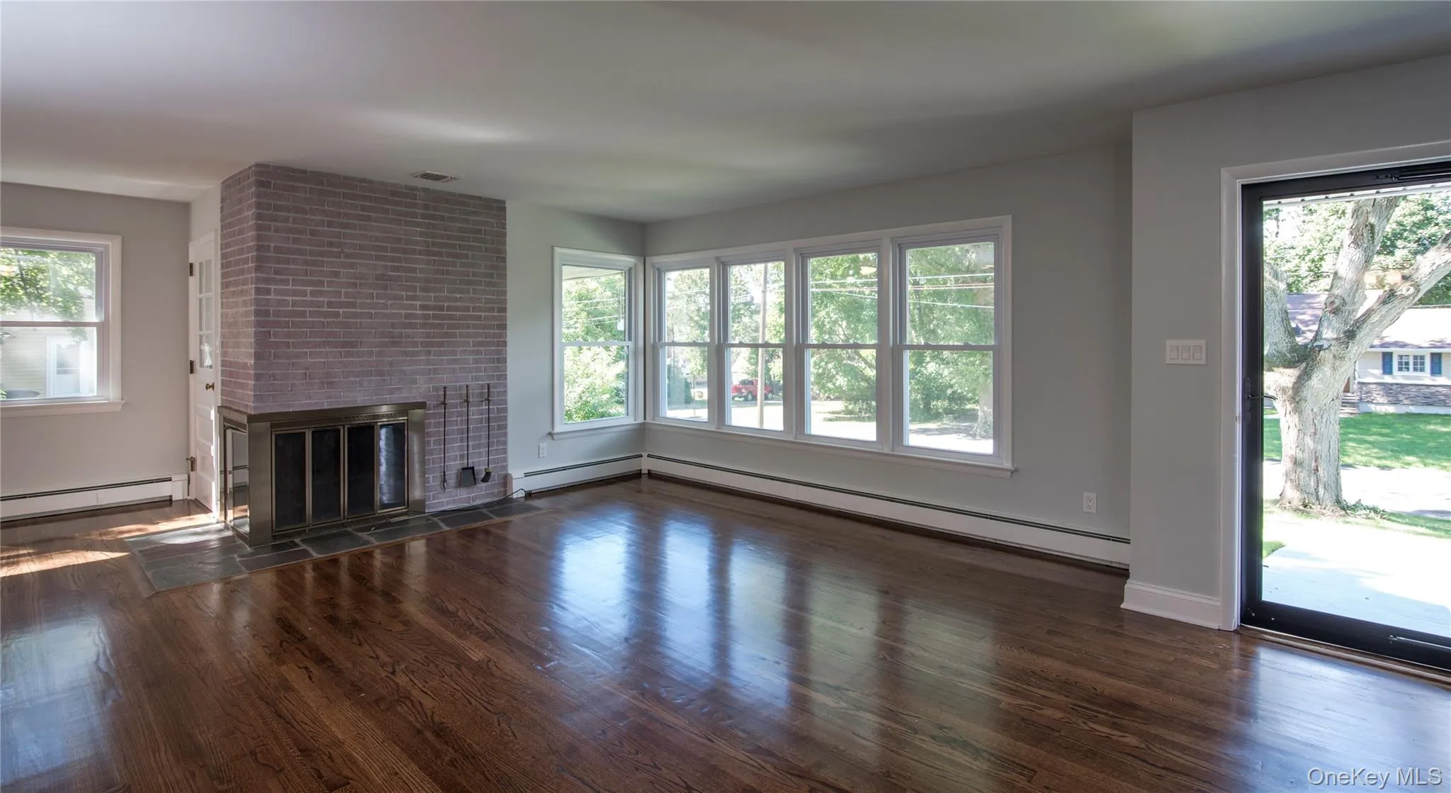 16 Elmwood Drive, Clarkstown, NY, 3 Bedrooms Bedrooms, 6 Rooms Rooms,2 BathroomsBathrooms,Residential Lease,For Rent,Elmwood,0,998683 16 Elmwood Drive, Clarkstown, NY, 3 Bedrooms Bedrooms, 6 Rooms Rooms,2 BathroomsBathrooms,Residential Lease,For Rent,Elmwood,0,998683