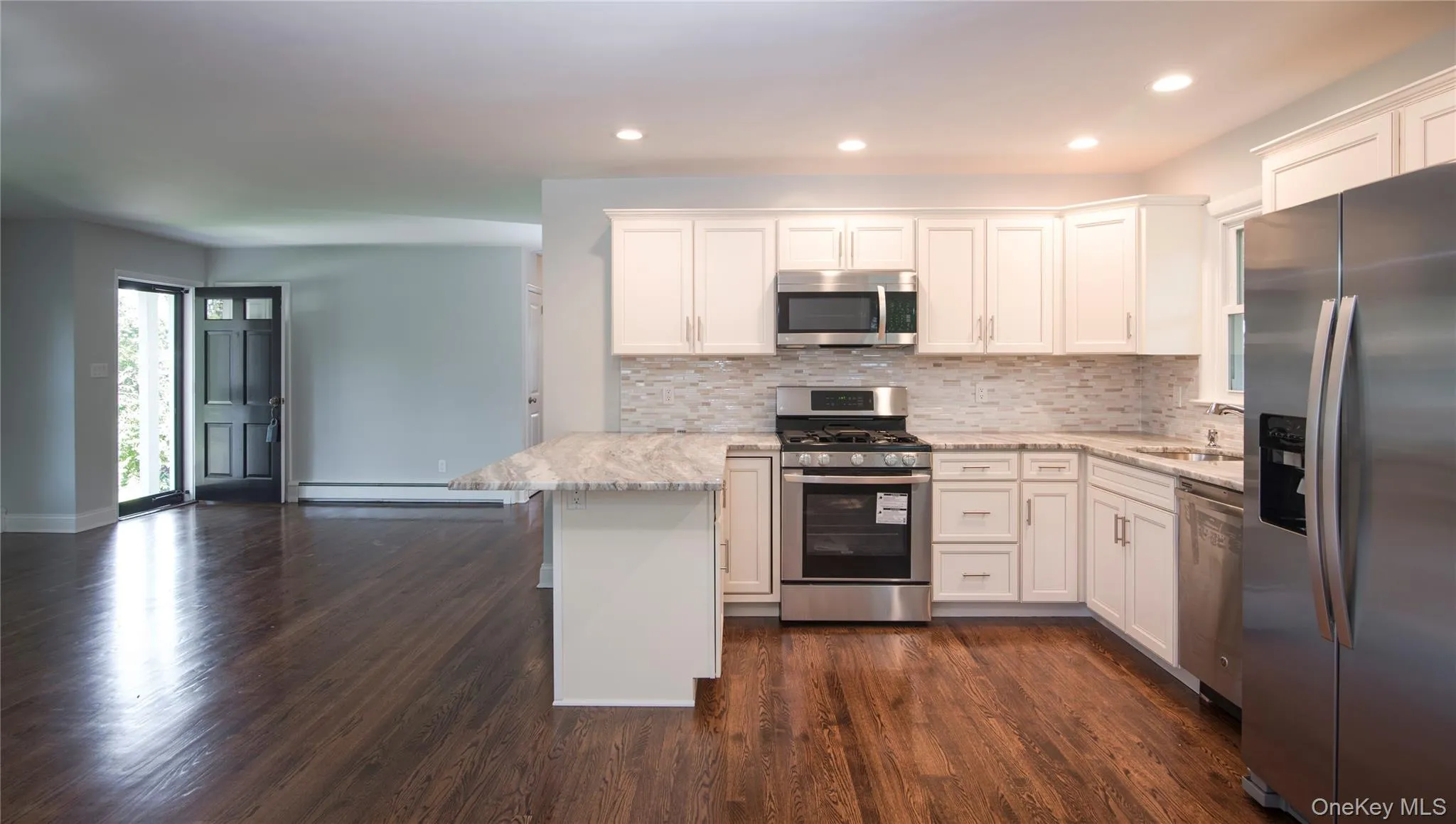 16 Elmwood Drive, Clarkstown, NY, 3 Bedrooms Bedrooms, 6 Rooms Rooms,2 BathroomsBathrooms,Residential Lease,For Rent,Elmwood,0,998683 16 Elmwood Drive, Clarkstown, NY, 3 Bedrooms Bedrooms, 6 Rooms Rooms,2 BathroomsBathrooms,Residential Lease,For Rent,Elmwood,0,998683