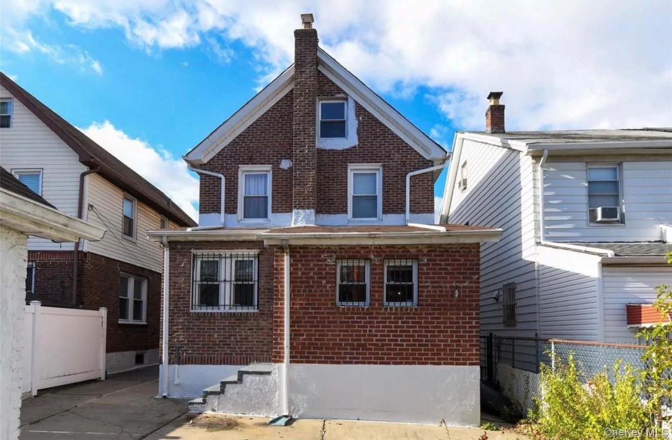 8259 172nd Street, New York, NY, 4 Bedrooms Bedrooms, 12 Rooms Rooms,3 BathroomsBathrooms,Residential,For Rent,172nd,0,998689 8259 172nd Street, New York, NY, 4 Bedrooms Bedrooms, 12 Rooms Rooms,3 BathroomsBathrooms,Residential,For Rent,172nd,0,998689