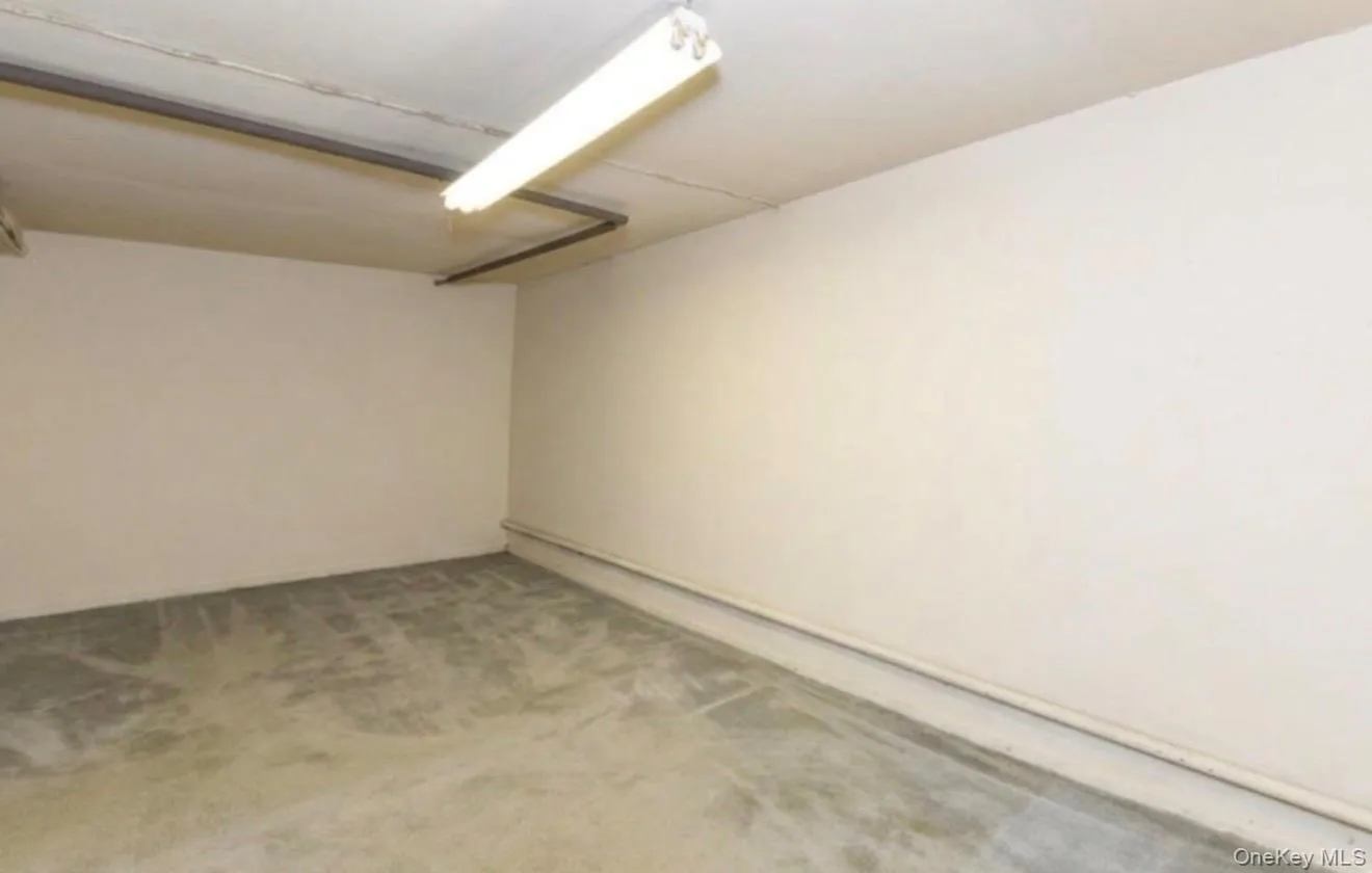 8259 172nd Street, New York, NY, 4 Bedrooms Bedrooms, 12 Rooms Rooms,3 BathroomsBathrooms,Residential,For Rent,172nd,0,998689 8259 172nd Street, New York, NY, 4 Bedrooms Bedrooms, 12 Rooms Rooms,3 BathroomsBathrooms,Residential,For Rent,172nd,0,998689