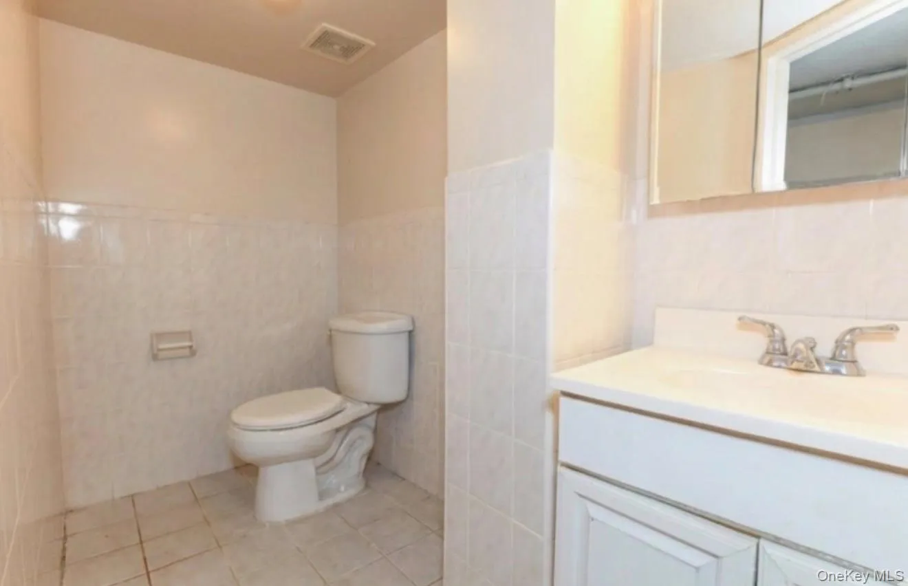8259 172nd Street, New York, NY, 4 Bedrooms Bedrooms, 12 Rooms Rooms,3 BathroomsBathrooms,Residential,For Rent,172nd,0,998689 8259 172nd Street, New York, NY, 4 Bedrooms Bedrooms, 12 Rooms Rooms,3 BathroomsBathrooms,Residential,For Rent,172nd,0,998689