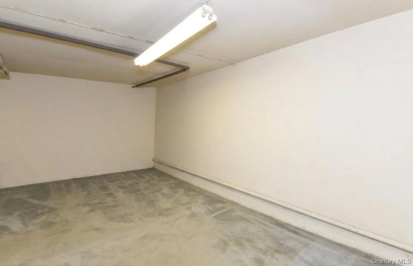 8259 172nd Street, New York, NY, 4 Bedrooms Bedrooms, 12 Rooms Rooms,3 BathroomsBathrooms,Residential,For Rent,172nd,0,998689 8259 172nd Street, New York, NY, 4 Bedrooms Bedrooms, 12 Rooms Rooms,3 BathroomsBathrooms,Residential,For Rent,172nd,0,998689