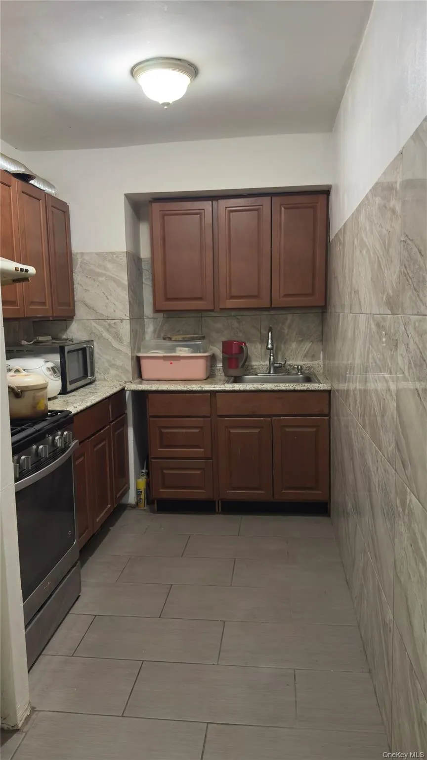 58-03 Calloway Street, New York, NY, 1 Bedroom Bedrooms, 4 Rooms Rooms,1 BathroomBathrooms,Residential Sale,For Rent,Calloway,0,998691 58-03 Calloway Street, New York, NY, 1 Bedroom Bedrooms, 4 Rooms Rooms,1 BathroomBathrooms,Residential Sale,For Rent,Calloway,0,998691